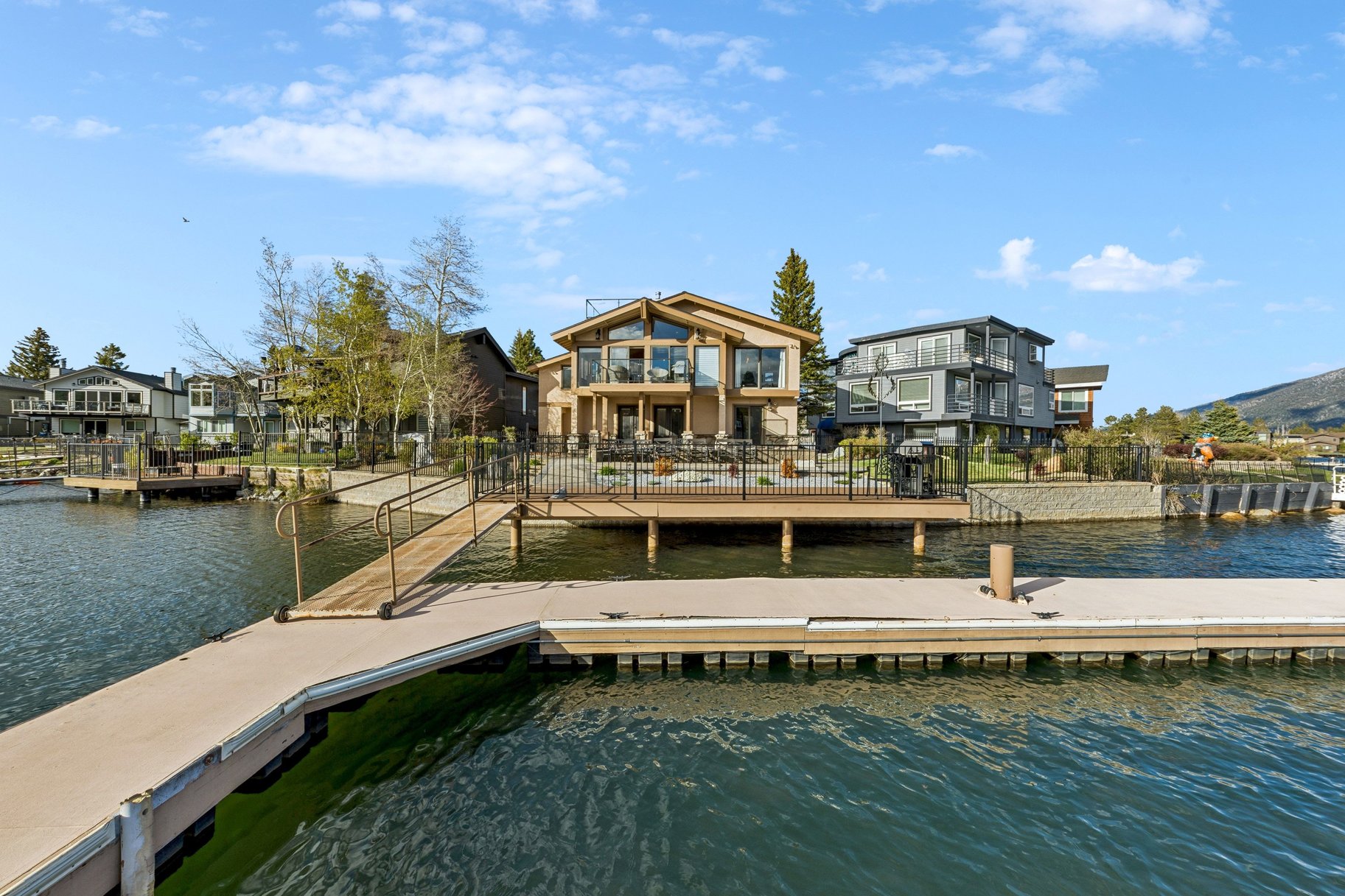  Lake Living in the Tahoe Keys includes Large dock, Party Deck and Views - 物件實景