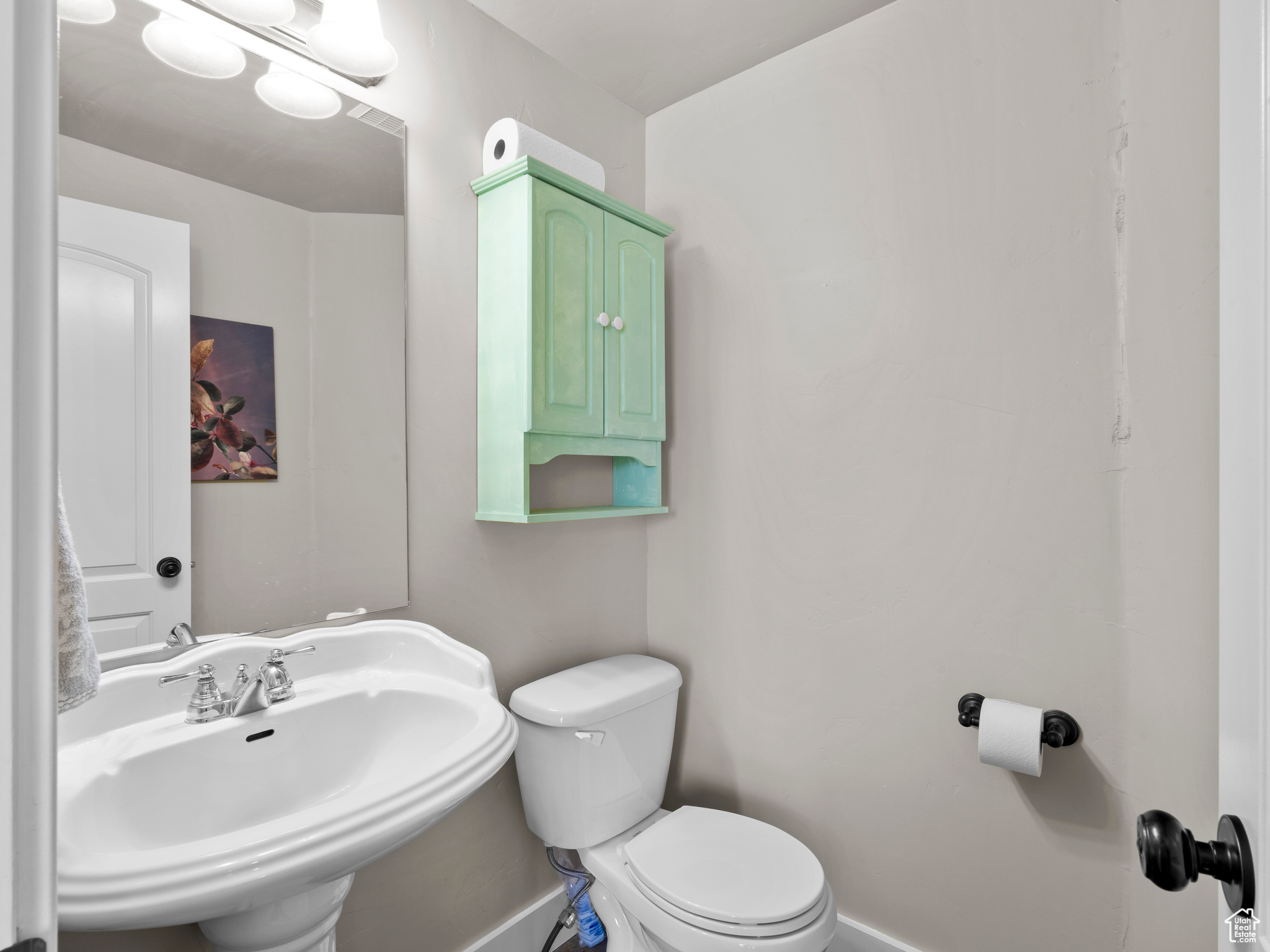 Salt Lake City, Utah, 84117, United States, 3 Bedrooms Bedrooms, ,4 BathroomsBathrooms,Residential,For Sale,1795285