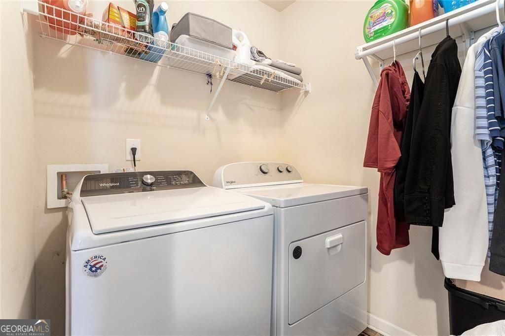 Loganville, Georgia, 30052, United States, 4 Bedrooms Bedrooms, ,4 BathroomsBathrooms,Residential,For Sale,1952006