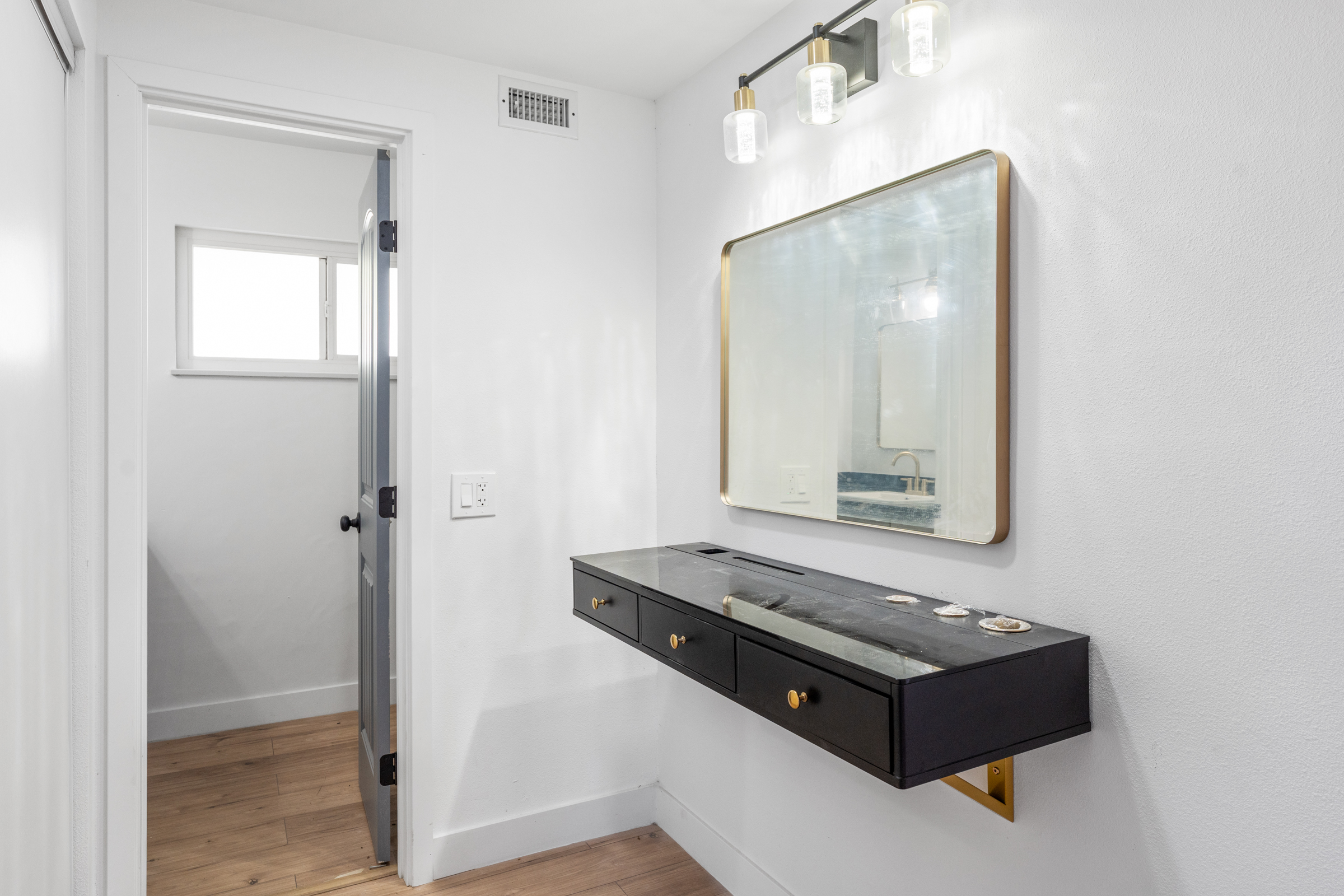 Rialto, California, 92376, United States, 4 Bedrooms Bedrooms, ,2 BathroomsBathrooms,Residential,For Sale,2006386