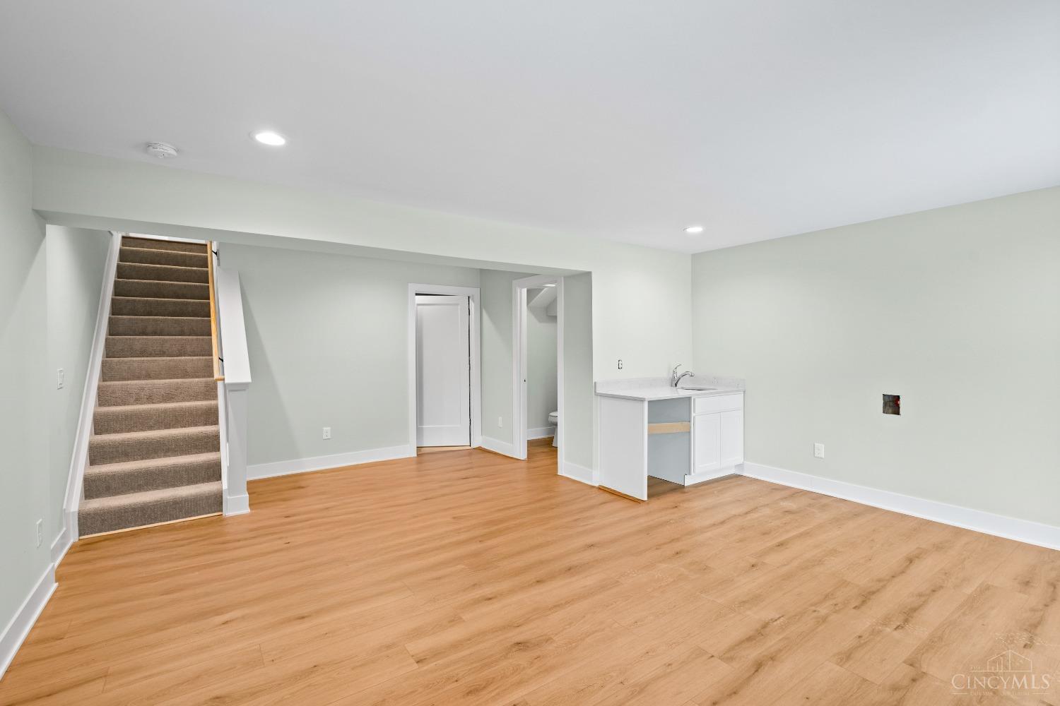Cincinnati, Ohio, 45208, United States, 3 Bedrooms Bedrooms, ,4 BathroomsBathrooms,Residential,For Sale,1784829