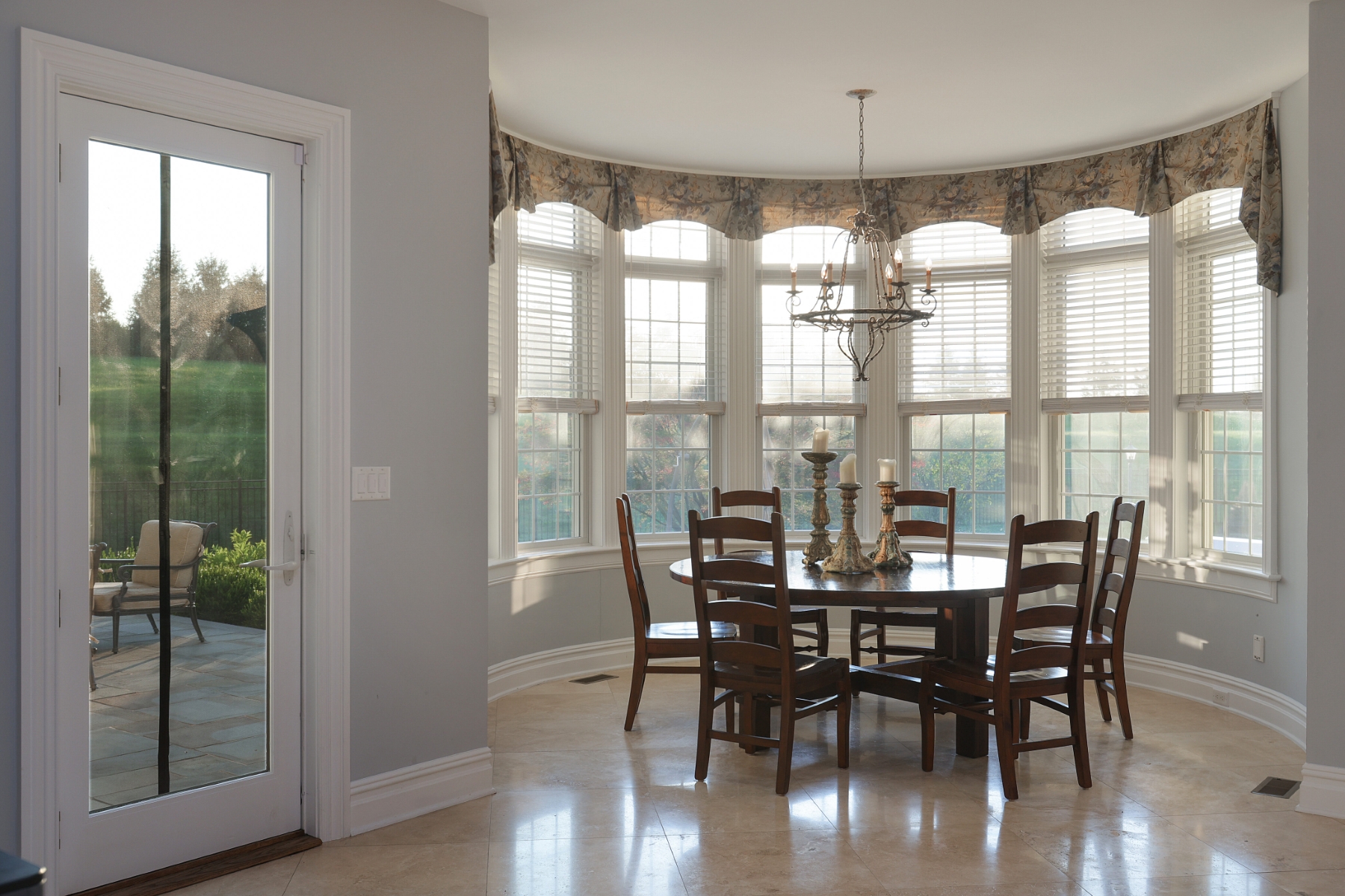  ?River Edge Estates? Timeless Elegance Meets Luxurious Modern Living - 物件實景