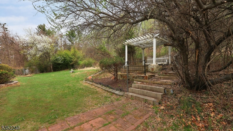 Bridgewater Twp., New Jersey, 07920, United States, 5 Bedrooms Bedrooms, ,4 BathroomsBathrooms,Residential,For Sale,1784085