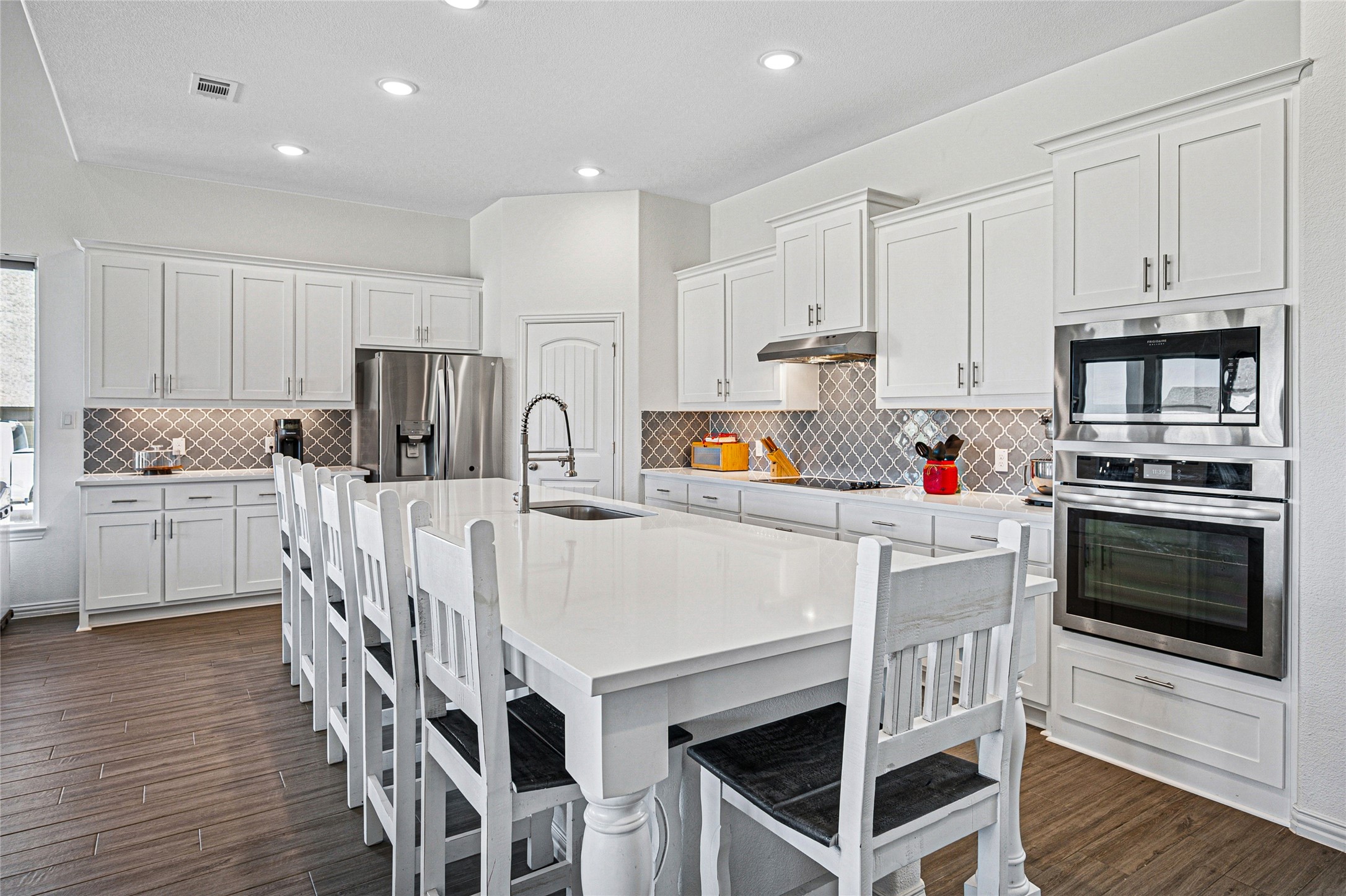 Rhome, Texas, 76078, United States, 4 Bedrooms Bedrooms, ,4 BathroomsBathrooms,Residential,For Sale,1746060