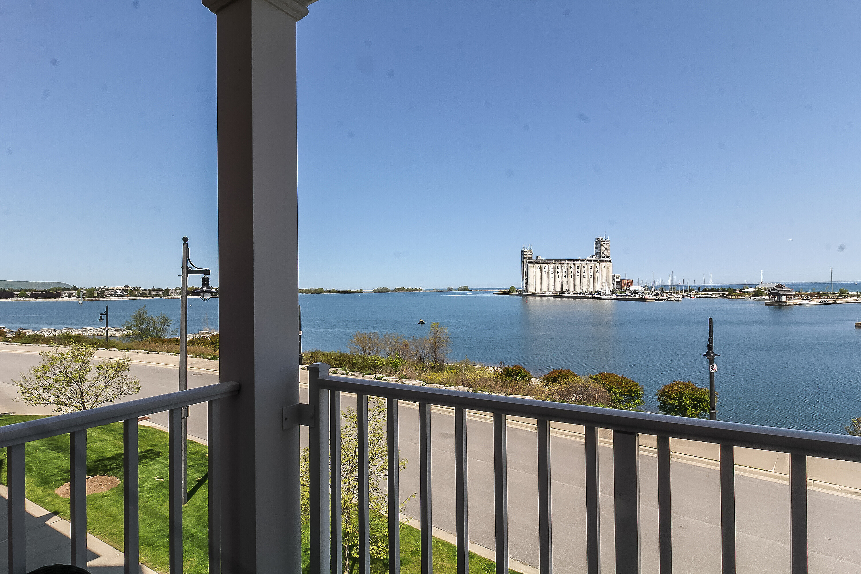  Stunning Waterfront Condo - 物件實景