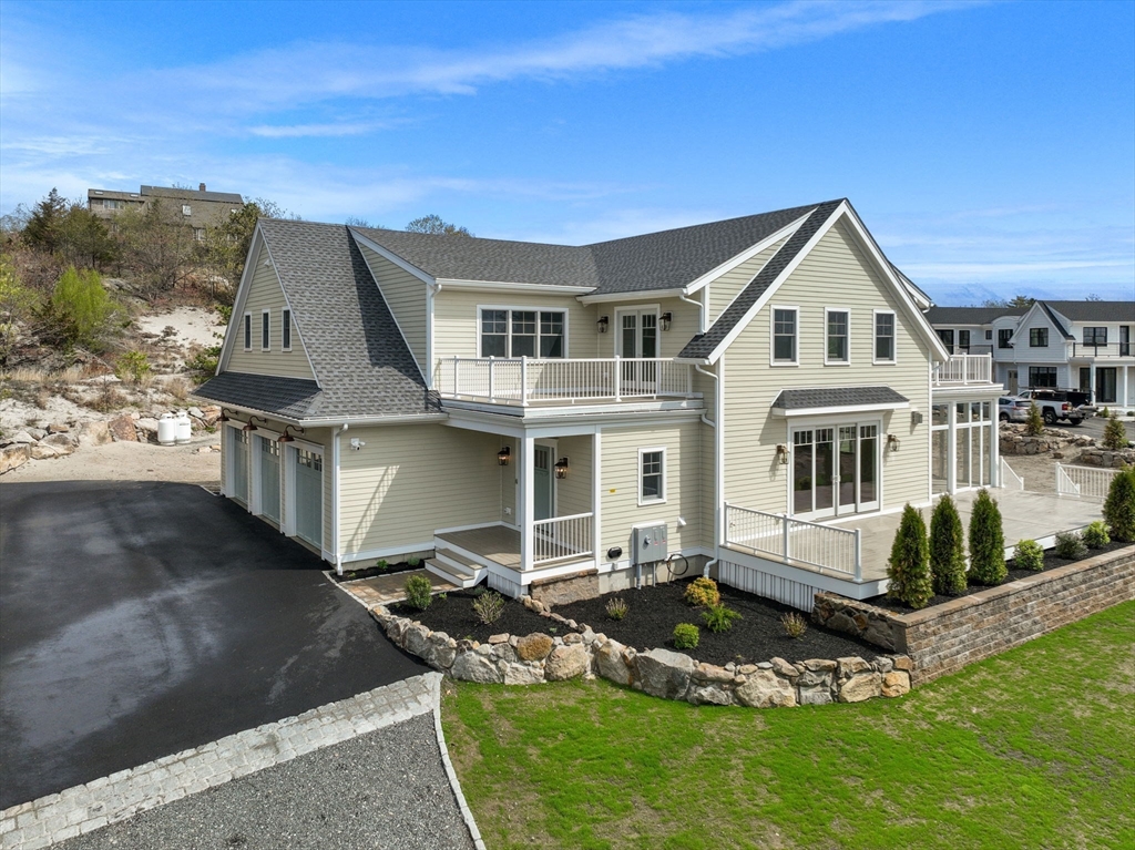 Gloucester, Massachusetts, 01930, United States, 4 Bedrooms Bedrooms, ,5 BathroomsBathrooms,Residential,For Sale,1804807