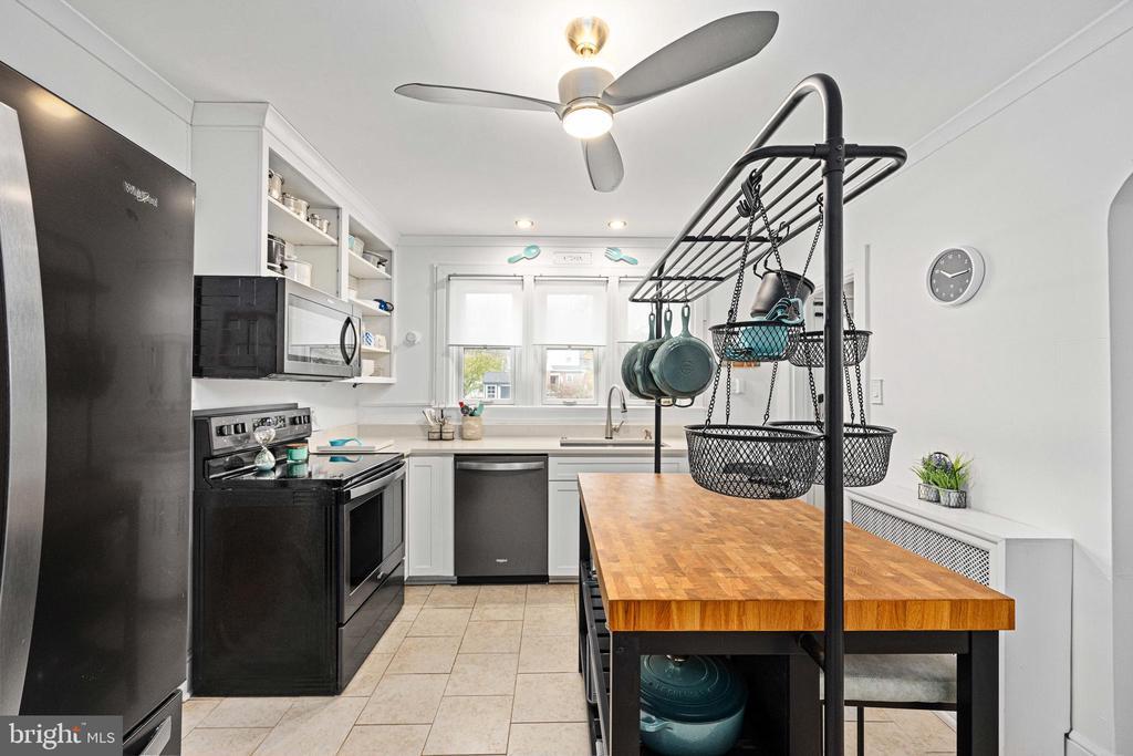 Fredericksburg, Virginia, 22401, United States, 3 Bedrooms Bedrooms, ,3 BathroomsBathrooms,Residential,For Sale,1993383