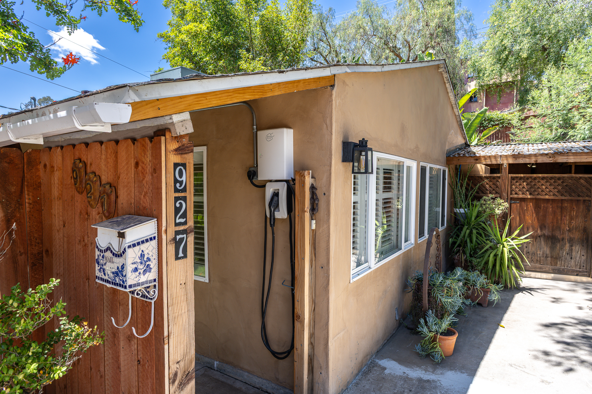  927 Pine Grove Ave - 物件實景