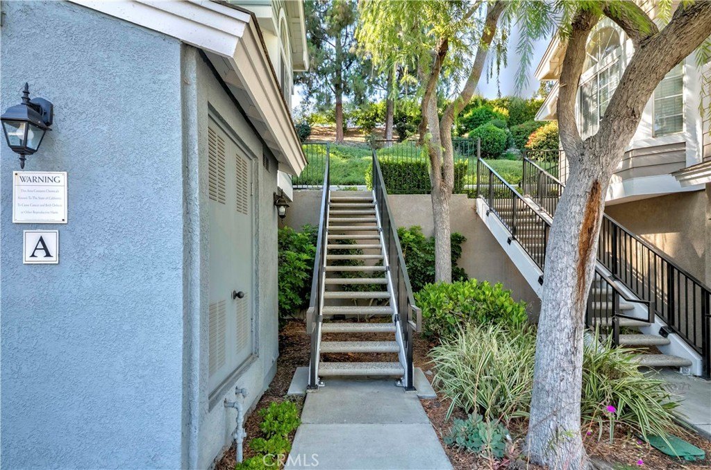 Aliso Viejo, California, 92656, United States, 2 Bedrooms Bedrooms, ,2 BathroomsBathrooms,Residential,For Sale,1901235
