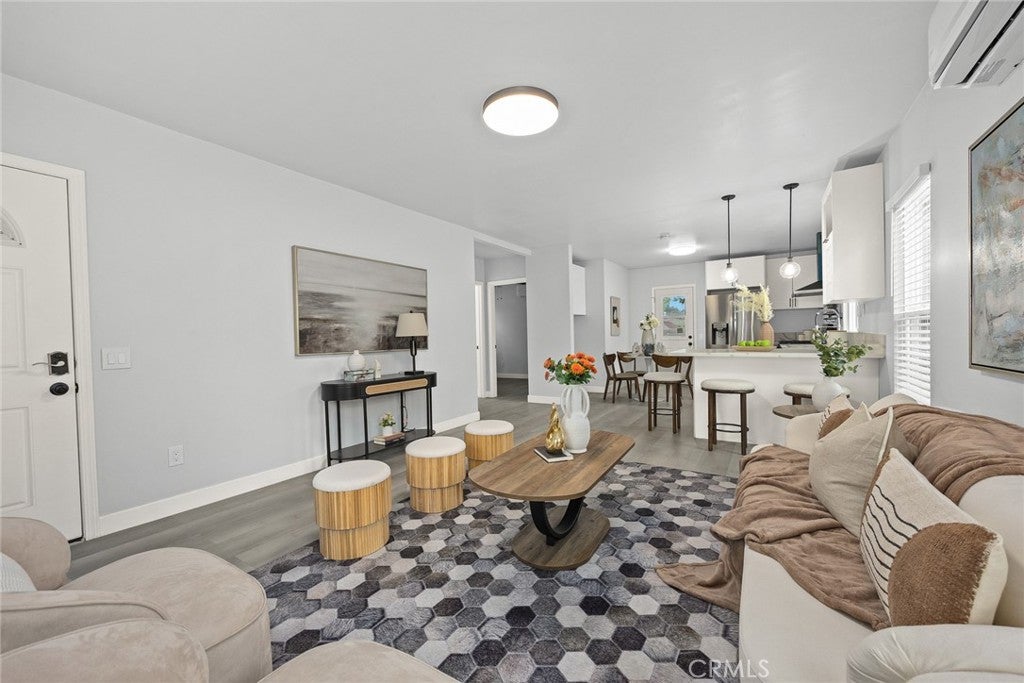 Altadena, California, 91001, United States, 4 Bedrooms Bedrooms, ,2 BathroomsBathrooms,Residential,For Sale,1827068