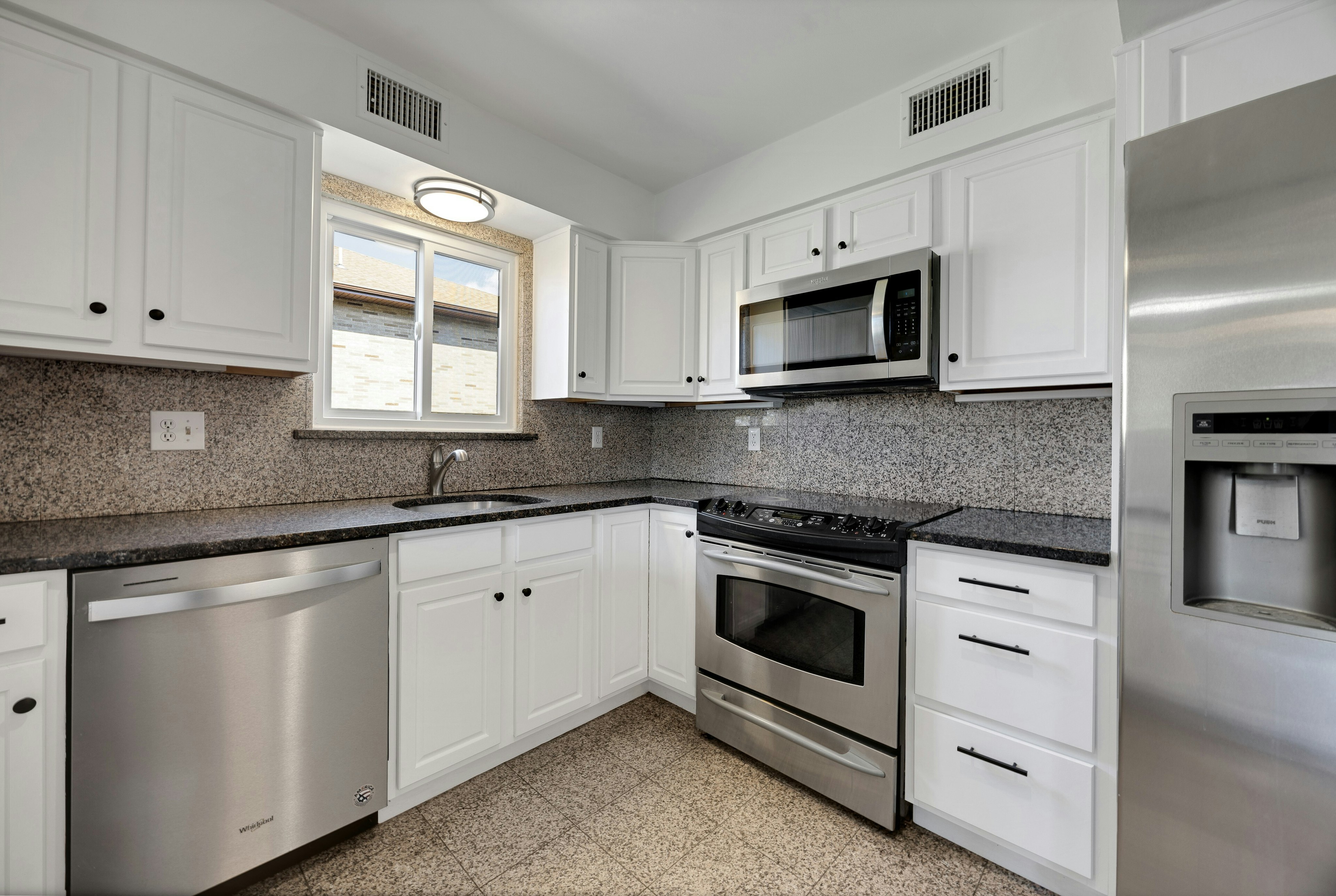  2413 Hammett Avenue, Fort Lee, NJ 07024 - 物件實景
