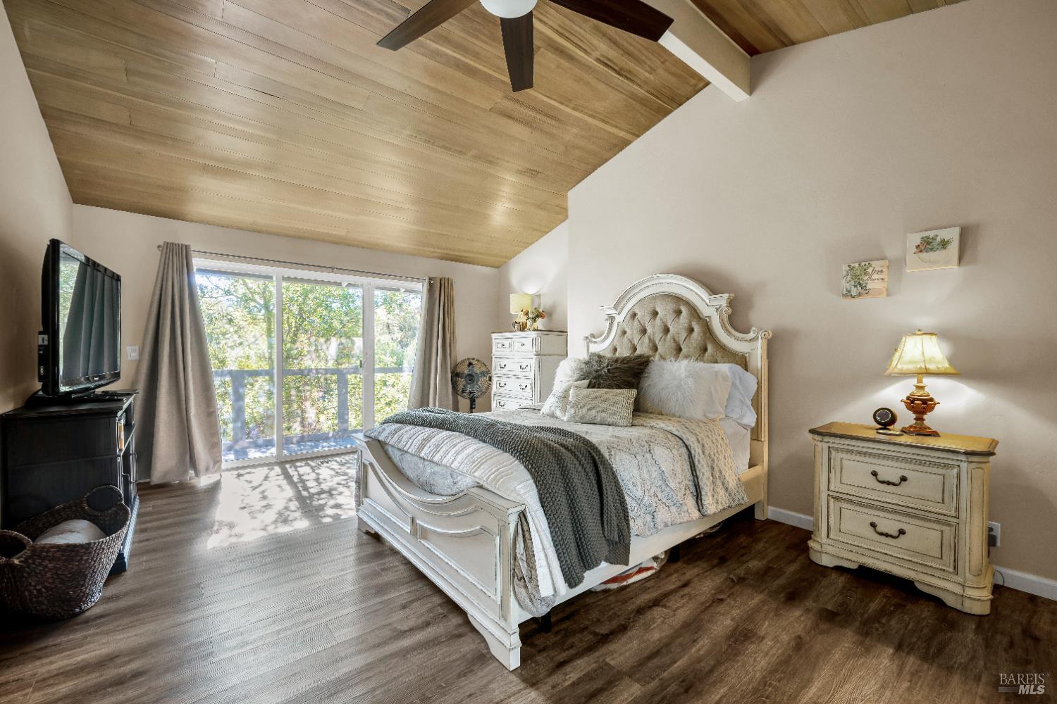 Ukiah, California, 95482, United States, 3 Bedrooms Bedrooms, ,4 BathroomsBathrooms,Residential,For Sale,2000121