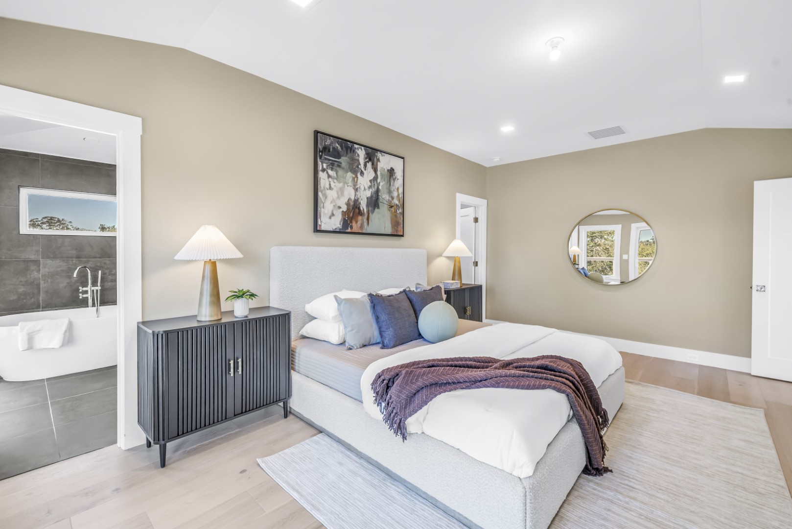 St Petersburg, Florida, 33703, United States, 5 Bedrooms Bedrooms, ,5 BathroomsBathrooms,Residential,For Sale,2013294