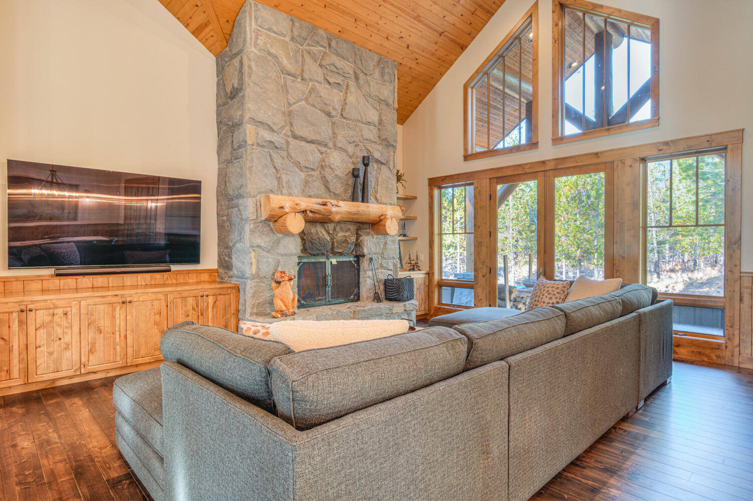 Bend, Oregon, 97707, United States, 4 Bedrooms Bedrooms, ,4 BathroomsBathrooms,Residential,For Sale,2005289