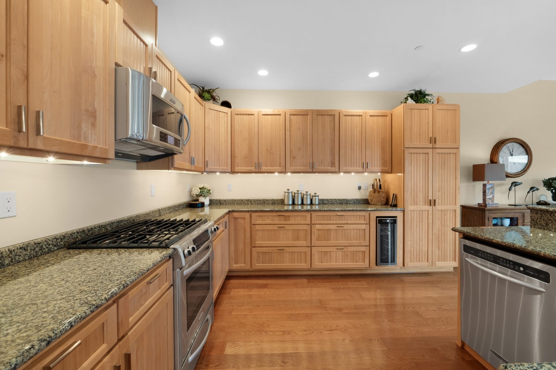  123 S Hemlock ST ##201 Cannon Beach, OR 97110 - 物件實景