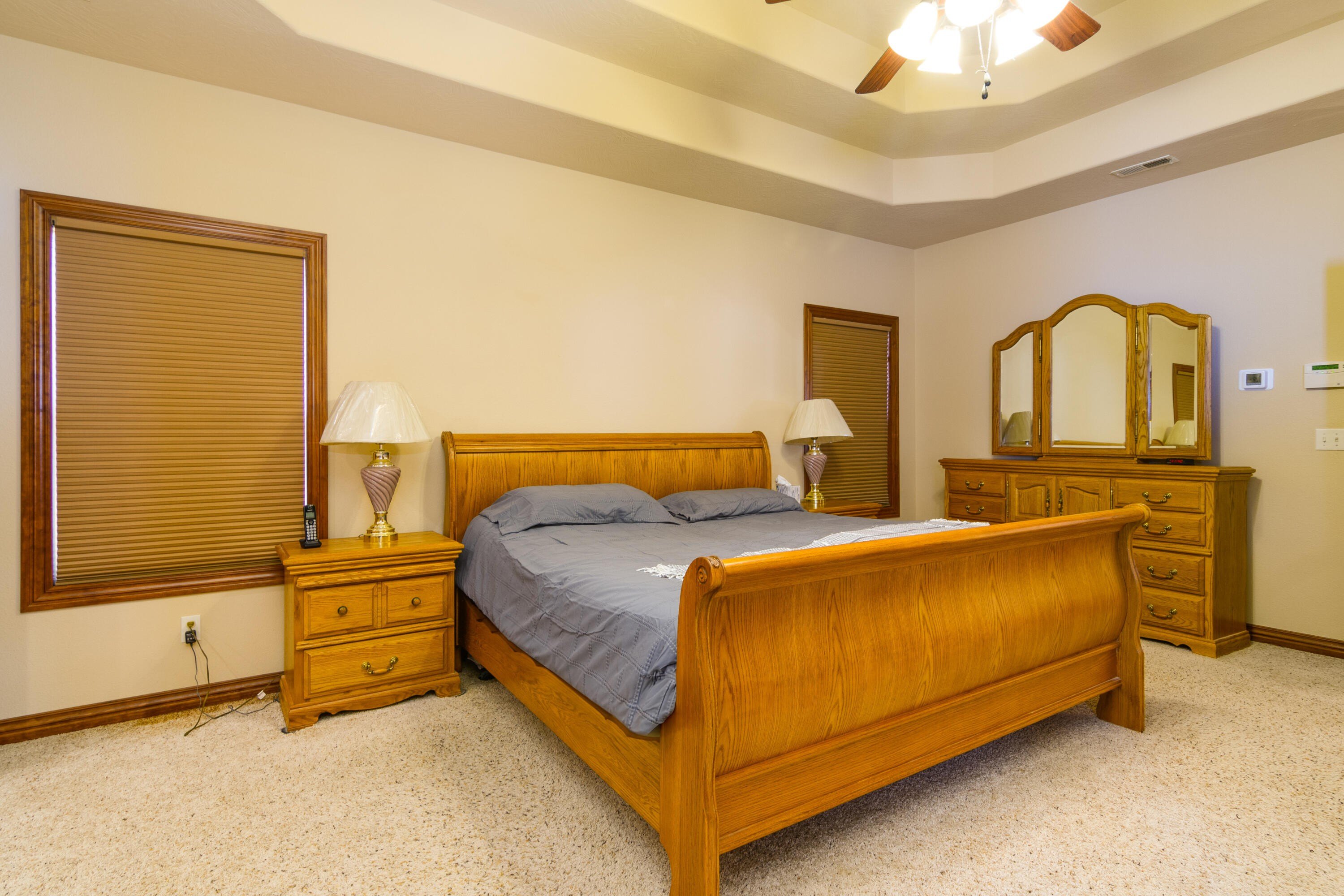 Walnut Shade, Missouri, 65771, United States, 6 Bedrooms Bedrooms, ,5 BathroomsBathrooms,Residential,For Sale,1975828