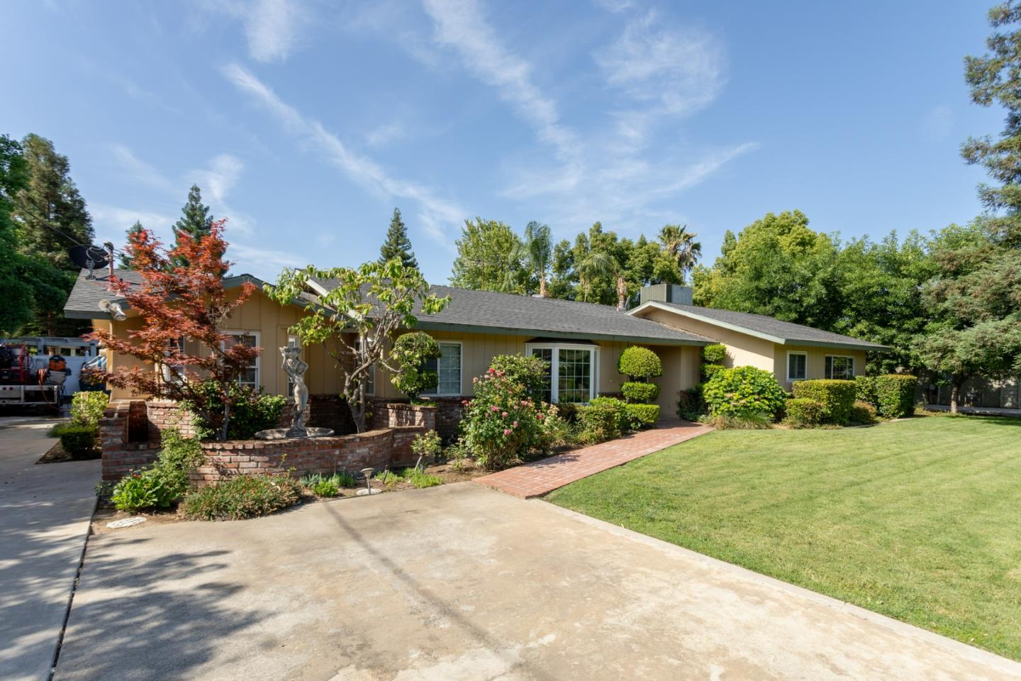 Clovis, California, 93611, United States, 4 Bedrooms Bedrooms, ,2 BathroomsBathrooms,Residential,For Sale,1907507