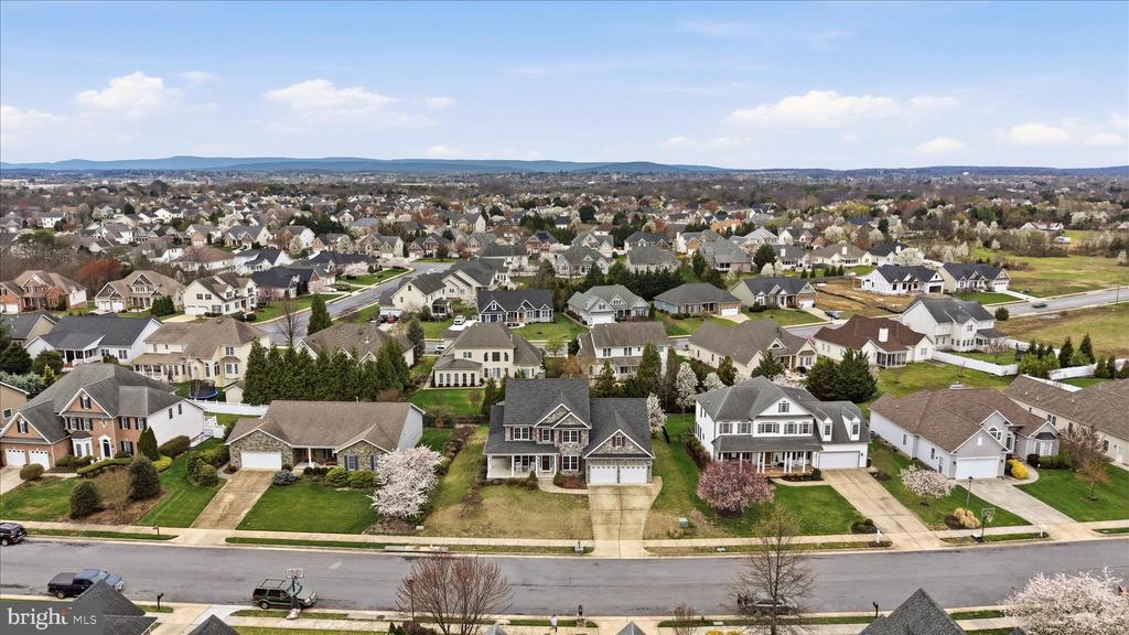 Winchester, Virginia, 22602, United States, 6 Bedrooms Bedrooms, ,5 BathroomsBathrooms,Residential,For Sale,2032756