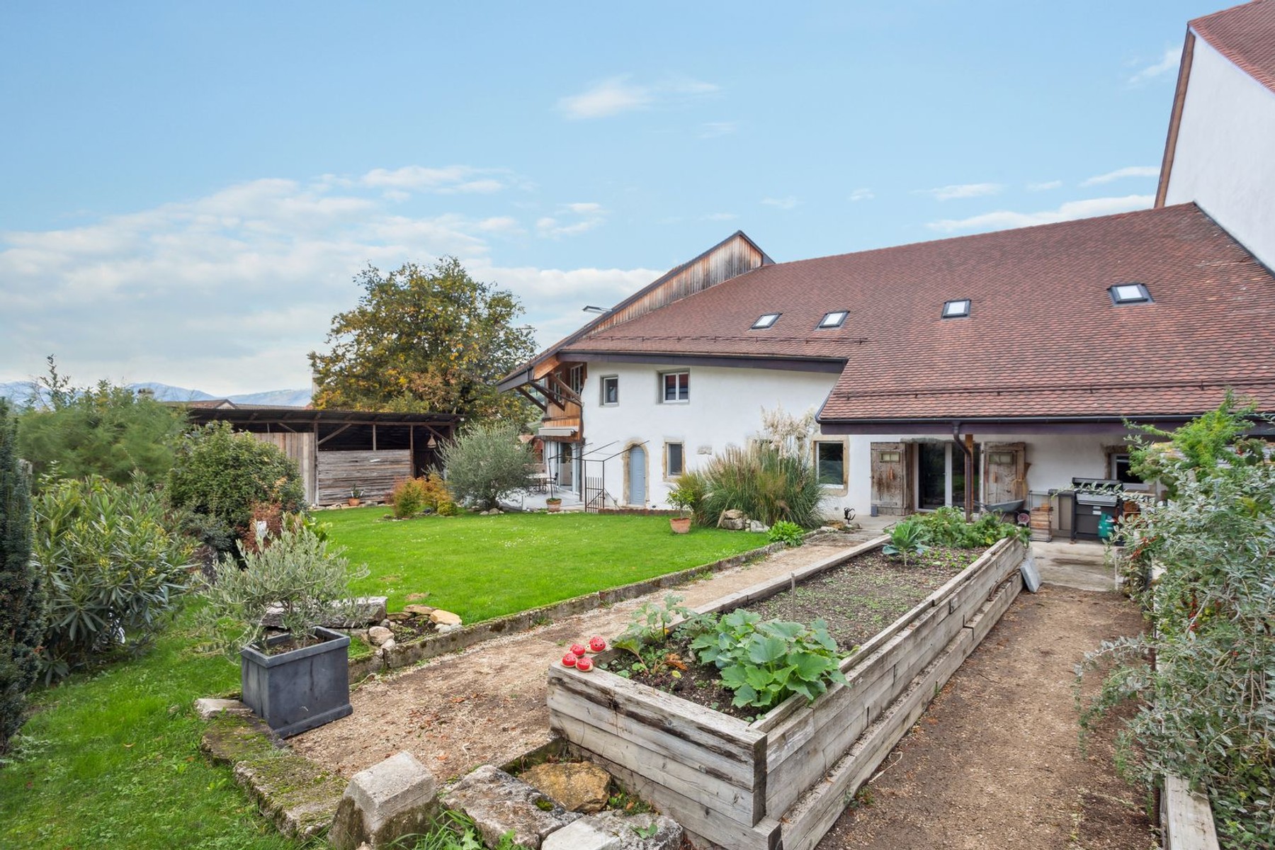  Elegantly renovated character house in the heart of Onnens - 物件實景