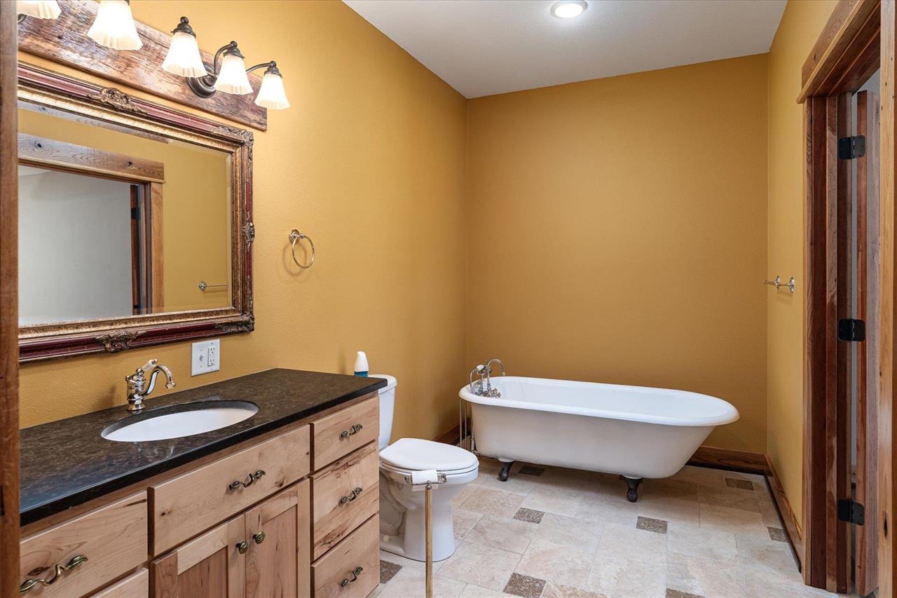 Westby, Wisconsin, 54667, United States, 3 Bedrooms Bedrooms, ,3 BathroomsBathrooms,Residential,For Sale,1977148