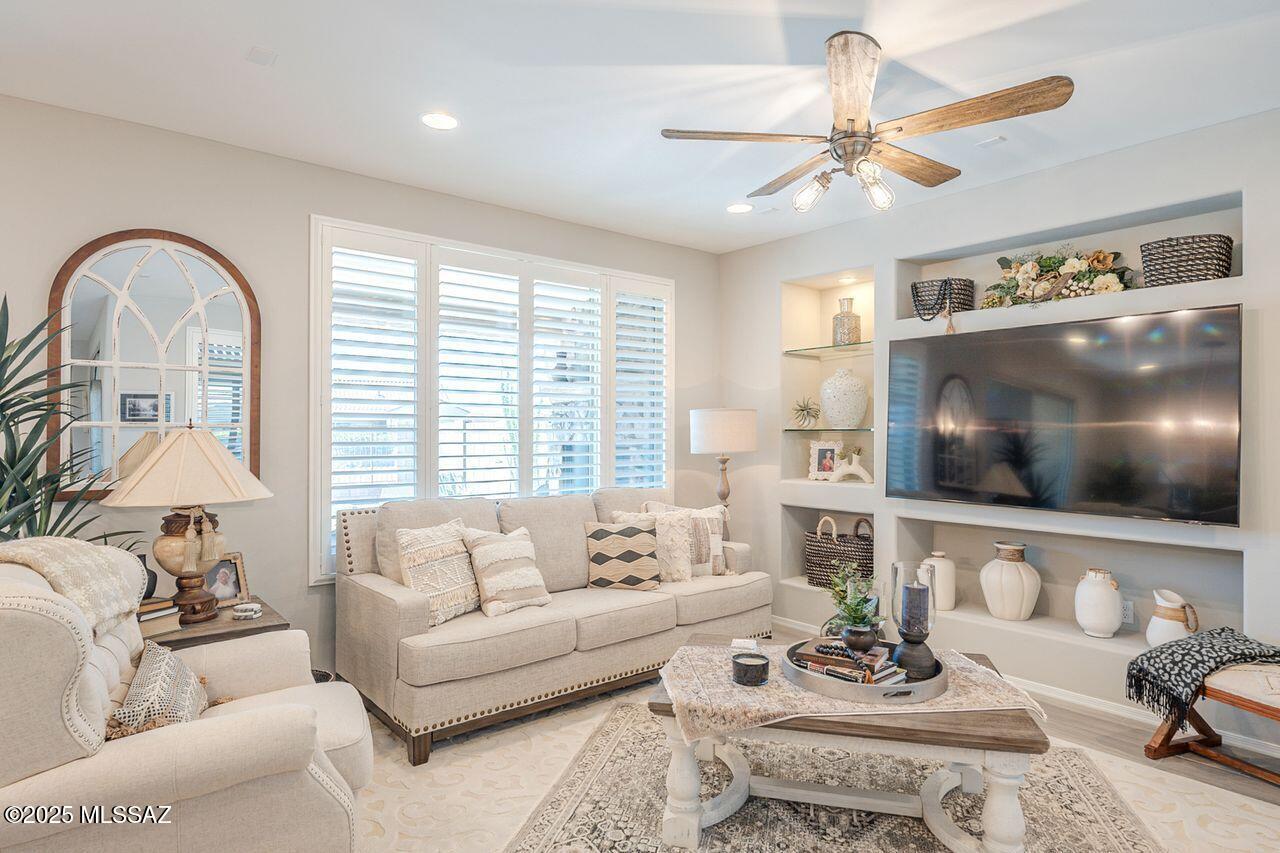 Marana, Arizona, 85658, United States, 2 Bedrooms Bedrooms, ,2 BathroomsBathrooms,Residential,For Sale,1902069