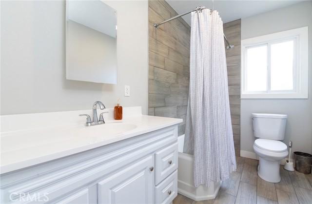 Los Angeles, California, 90044, United States, 3 Bedrooms Bedrooms, ,1 BathroomBathrooms,Residential,For Sale,1986044