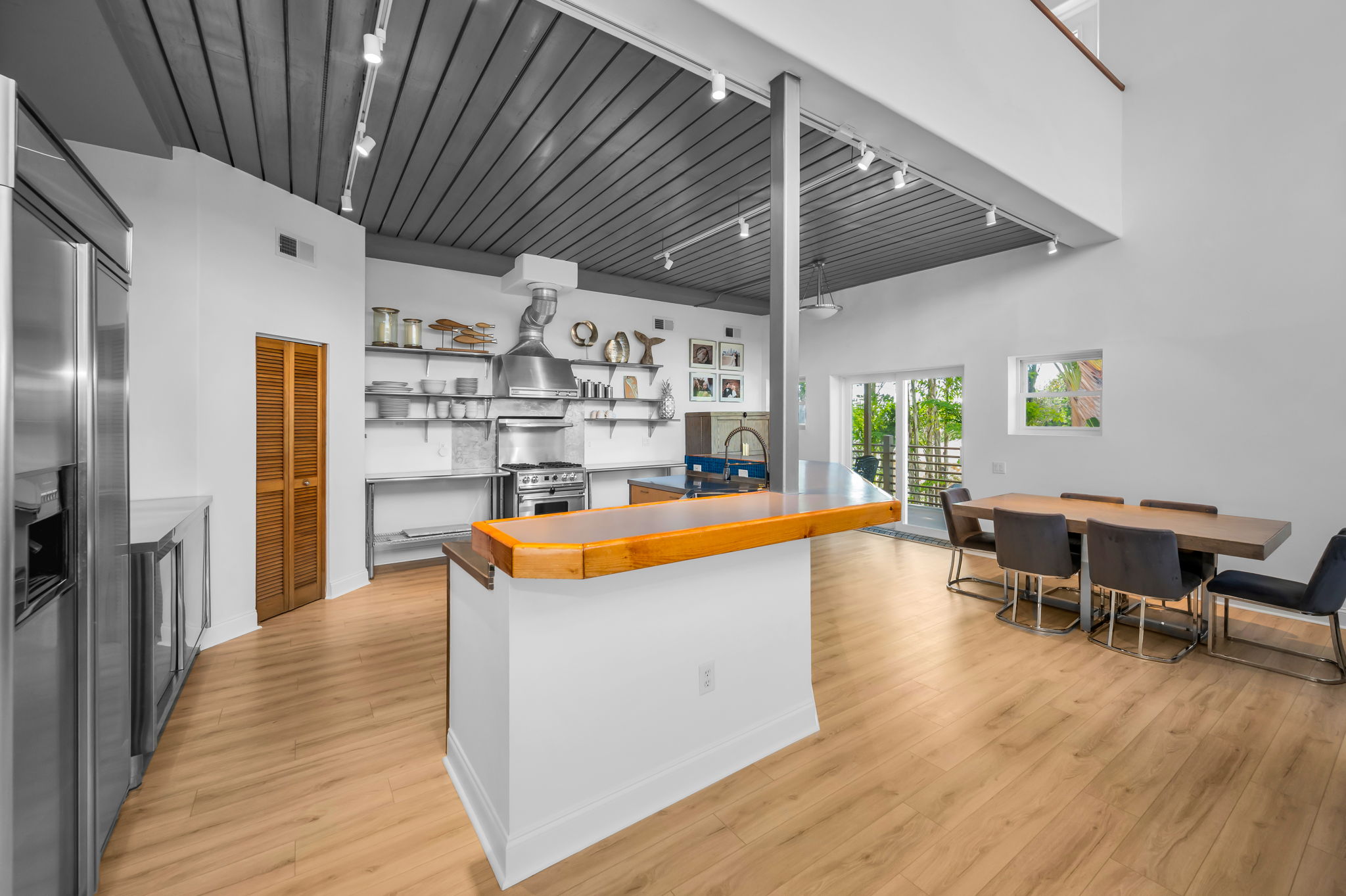 Treasure Island, Florida, 33706, United States, 3 Bedrooms Bedrooms, ,3 BathroomsBathrooms,Residential,For Sale,1996419