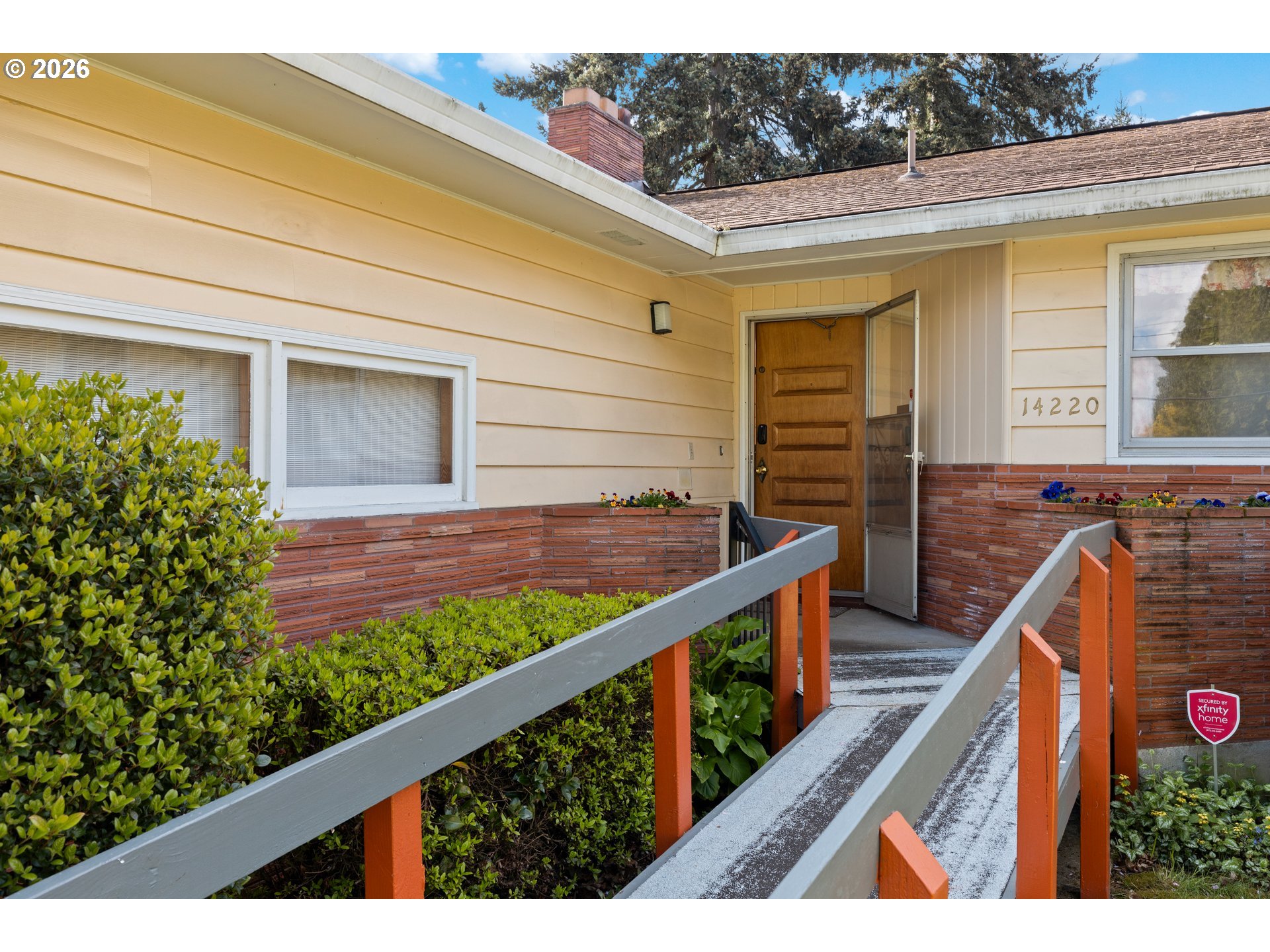 Portland, Oregon, 97230, United States, 3 Bedrooms Bedrooms, ,2 BathroomsBathrooms,Residential,For Sale,2040428