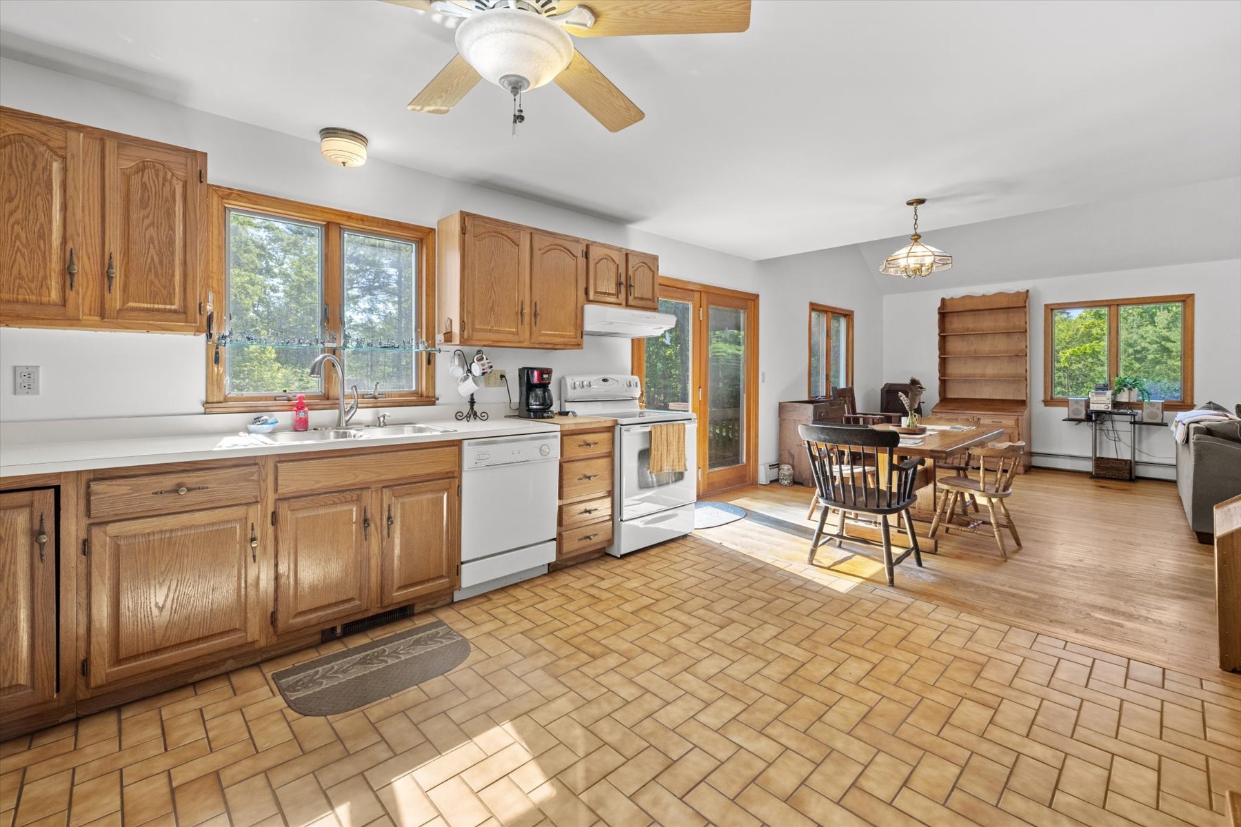  110B High Street, Upton, MA 01568 - 物件實景