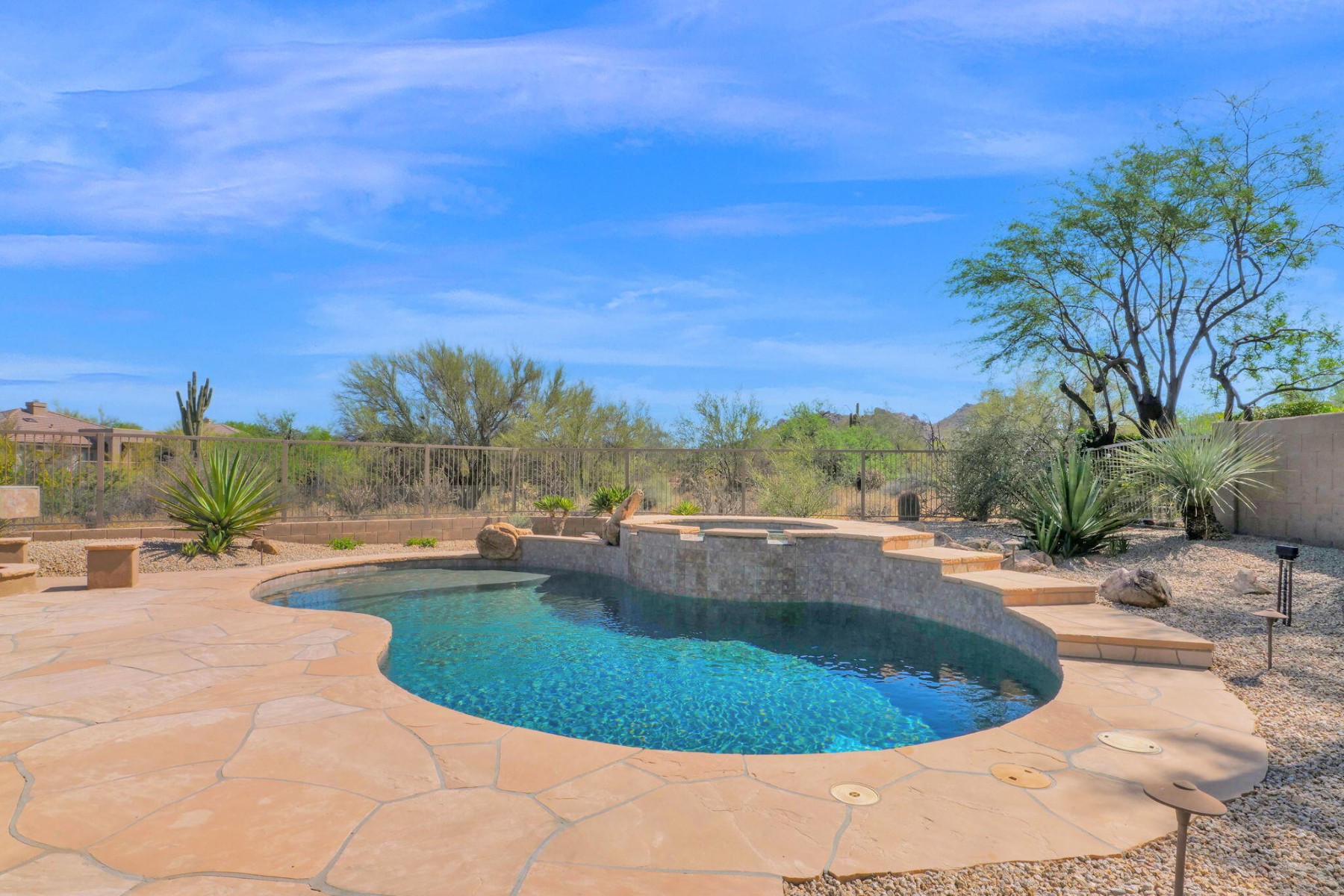  7180 E Thirsty Cactus Lane  Scottsdale, AZ - 物件實景