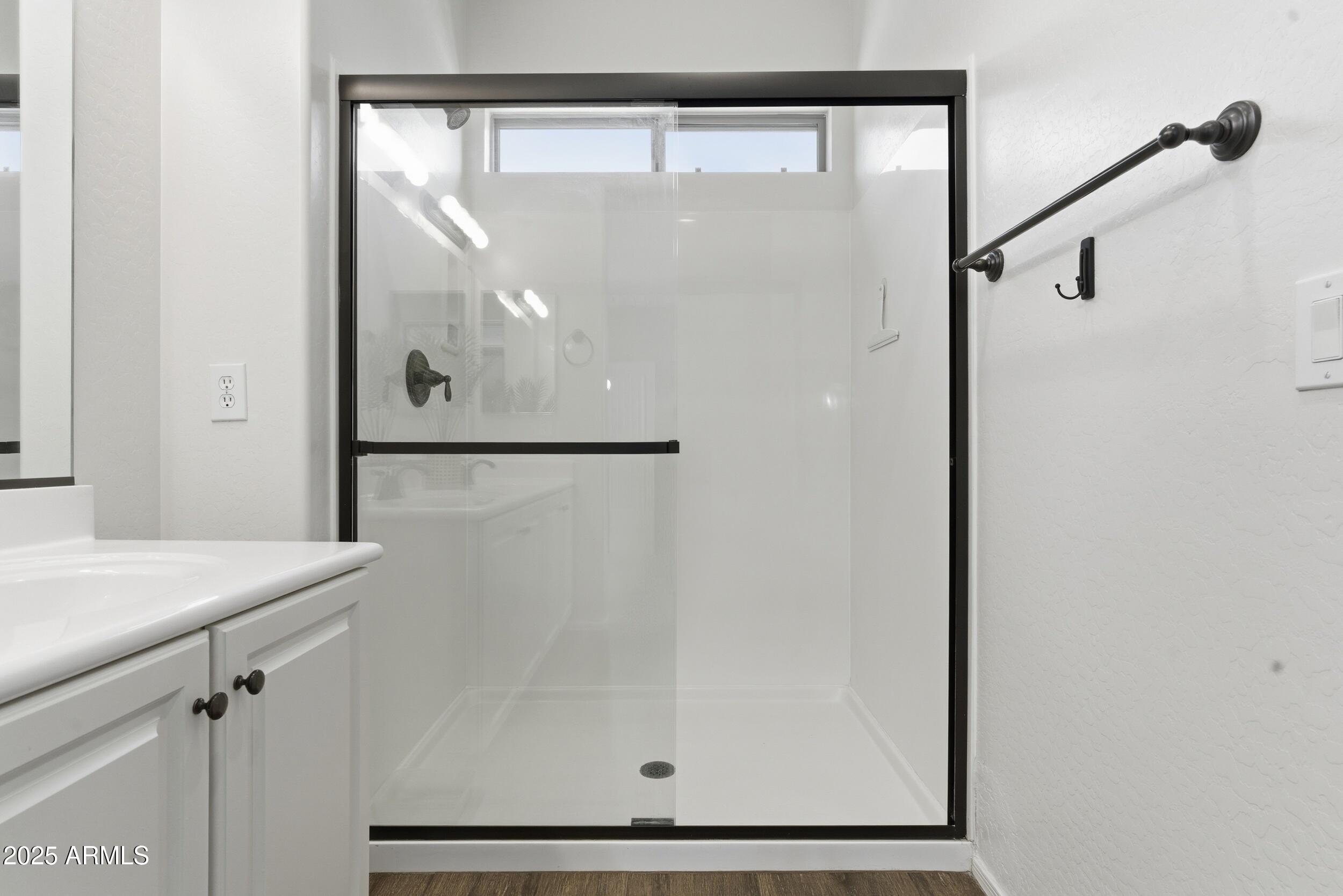 Gilbert, Arizona, 85297, United States, 3 Bedrooms Bedrooms, ,3 BathroomsBathrooms,Residential,For Sale,1991176