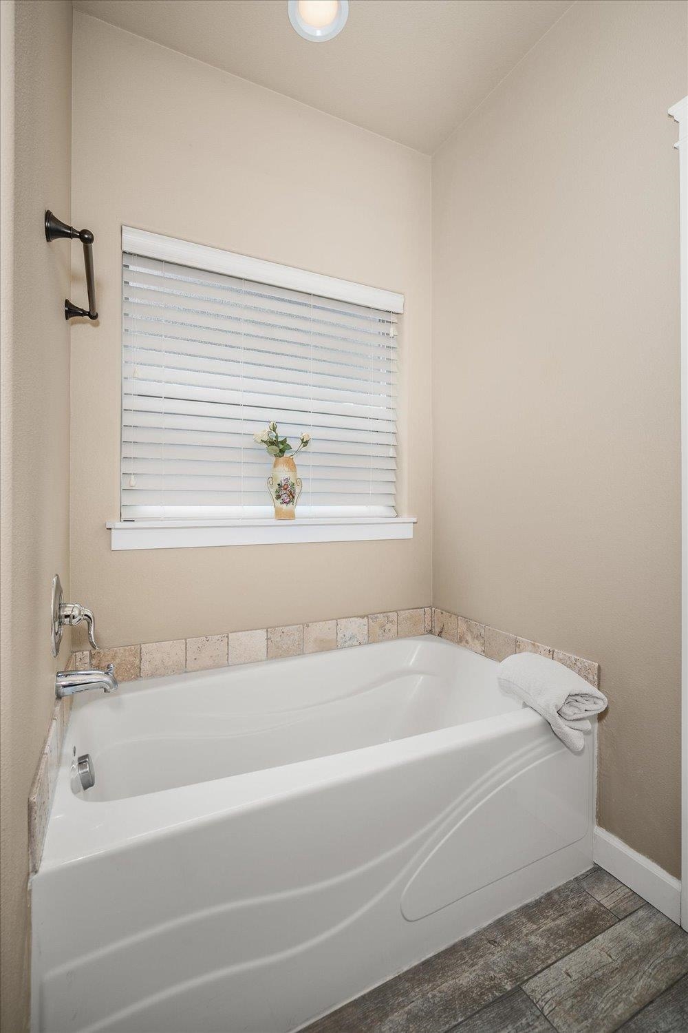 Liberty Lake, Washington, 99019, United States, 4 Bedrooms Bedrooms, ,2 BathroomsBathrooms,Residential,For Sale,1856112