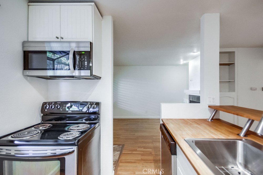 San Diego, California, 92104, United States, 2 Bedrooms Bedrooms, ,1 BathroomBathrooms,Residential,For Sale,1970818