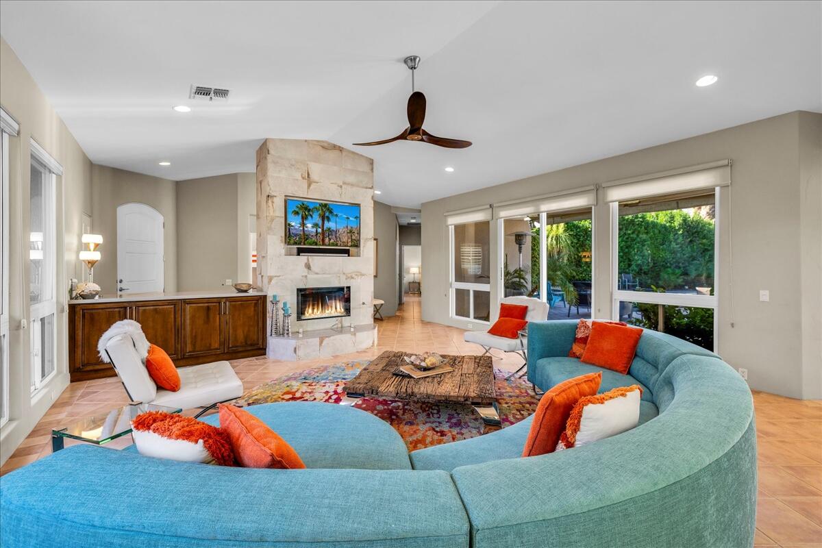 La Quinta, California, 92253, United States, 3 Bedrooms Bedrooms, ,3 BathroomsBathrooms,Residential,For Sale,1990308