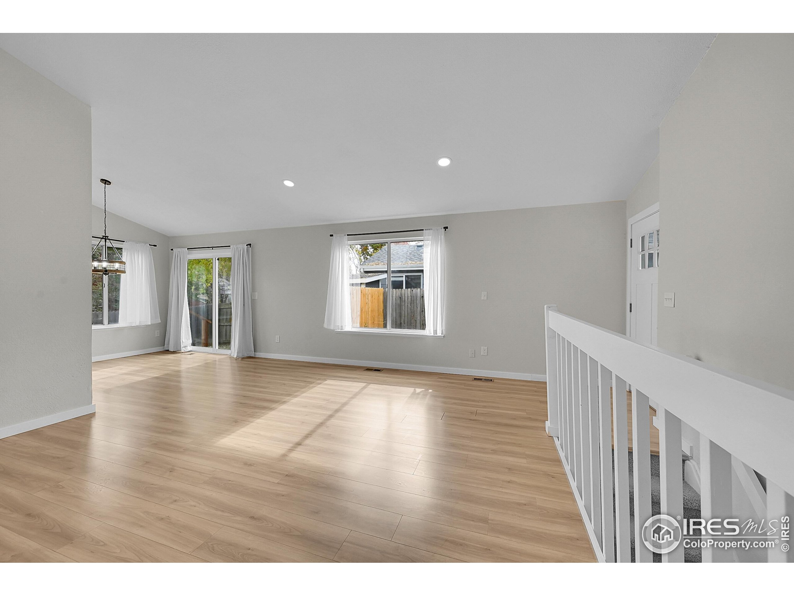 Longmont, Colorado, 80501, United States, 4 Bedrooms Bedrooms, ,1 BathroomBathrooms,Residential,For Sale,1989639