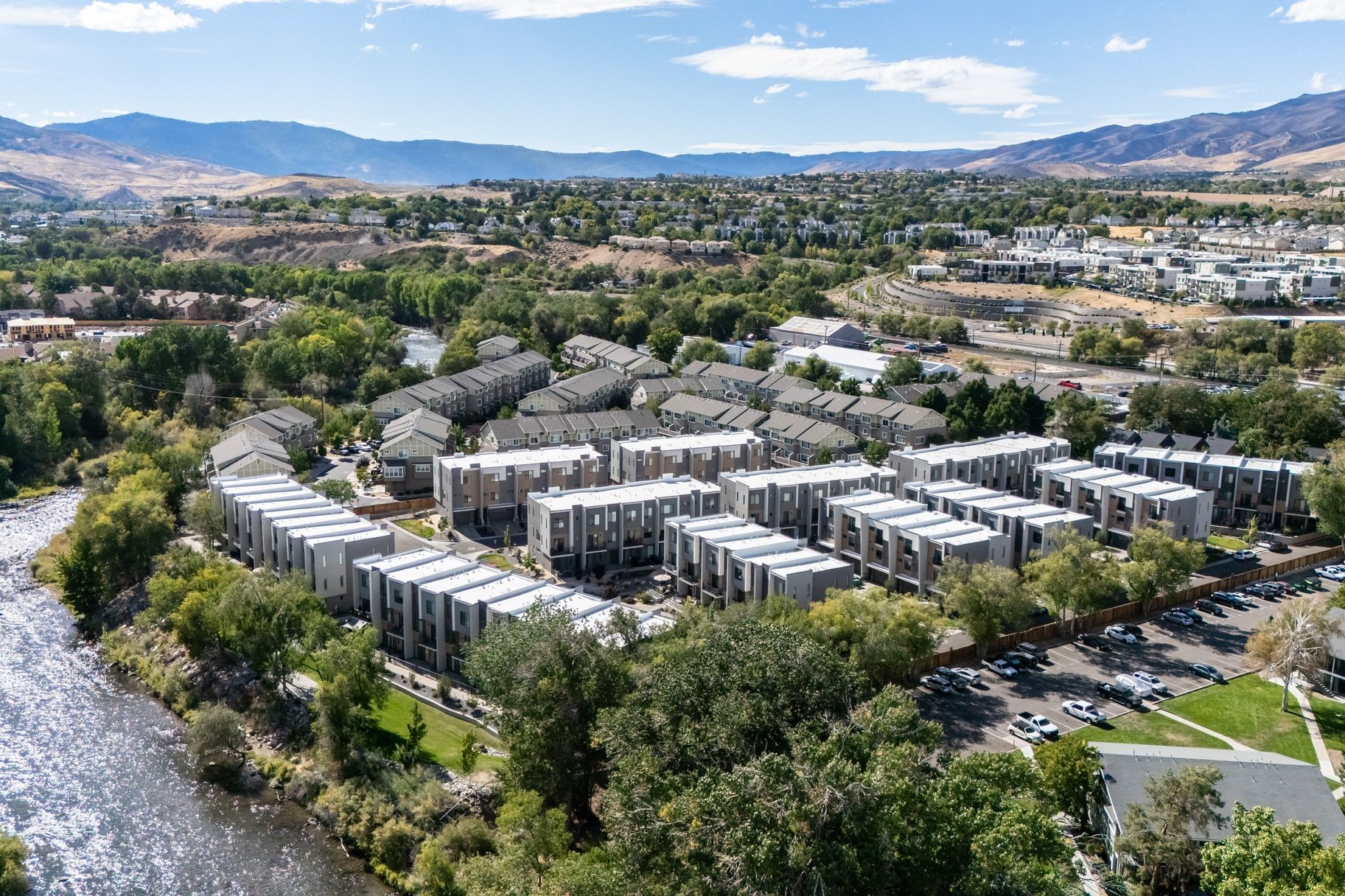  Truckee Riverfront Living in Reno - 物件實景