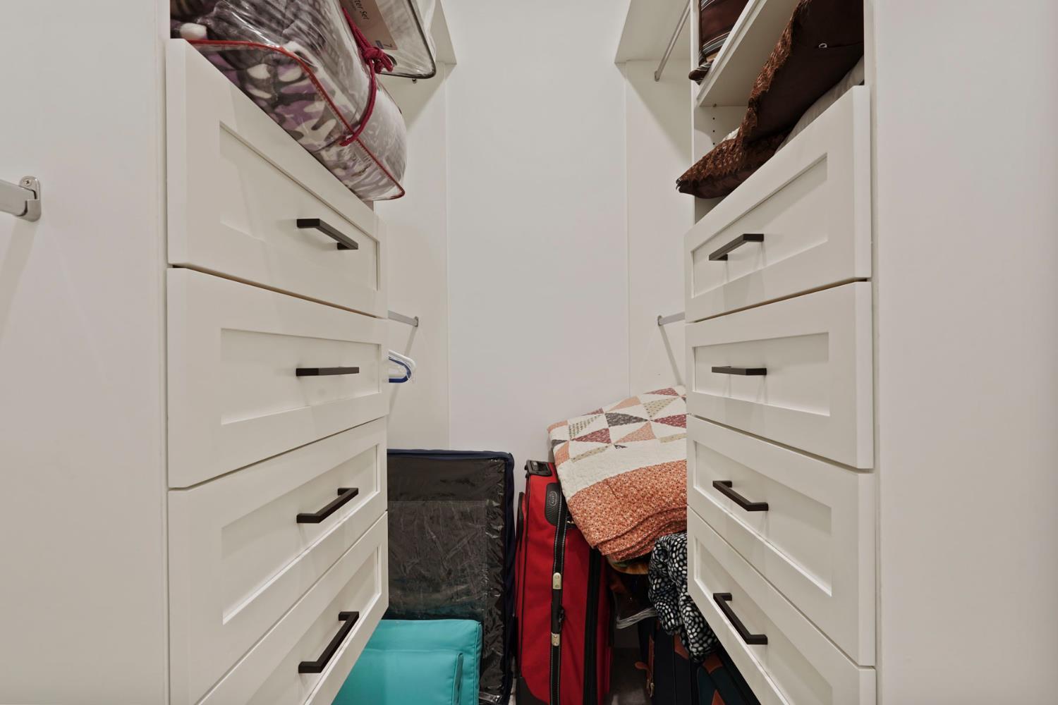 Lodi, California, 95242, United States, 5 Bedrooms Bedrooms, ,5 BathroomsBathrooms,Residential,For Sale,2012542