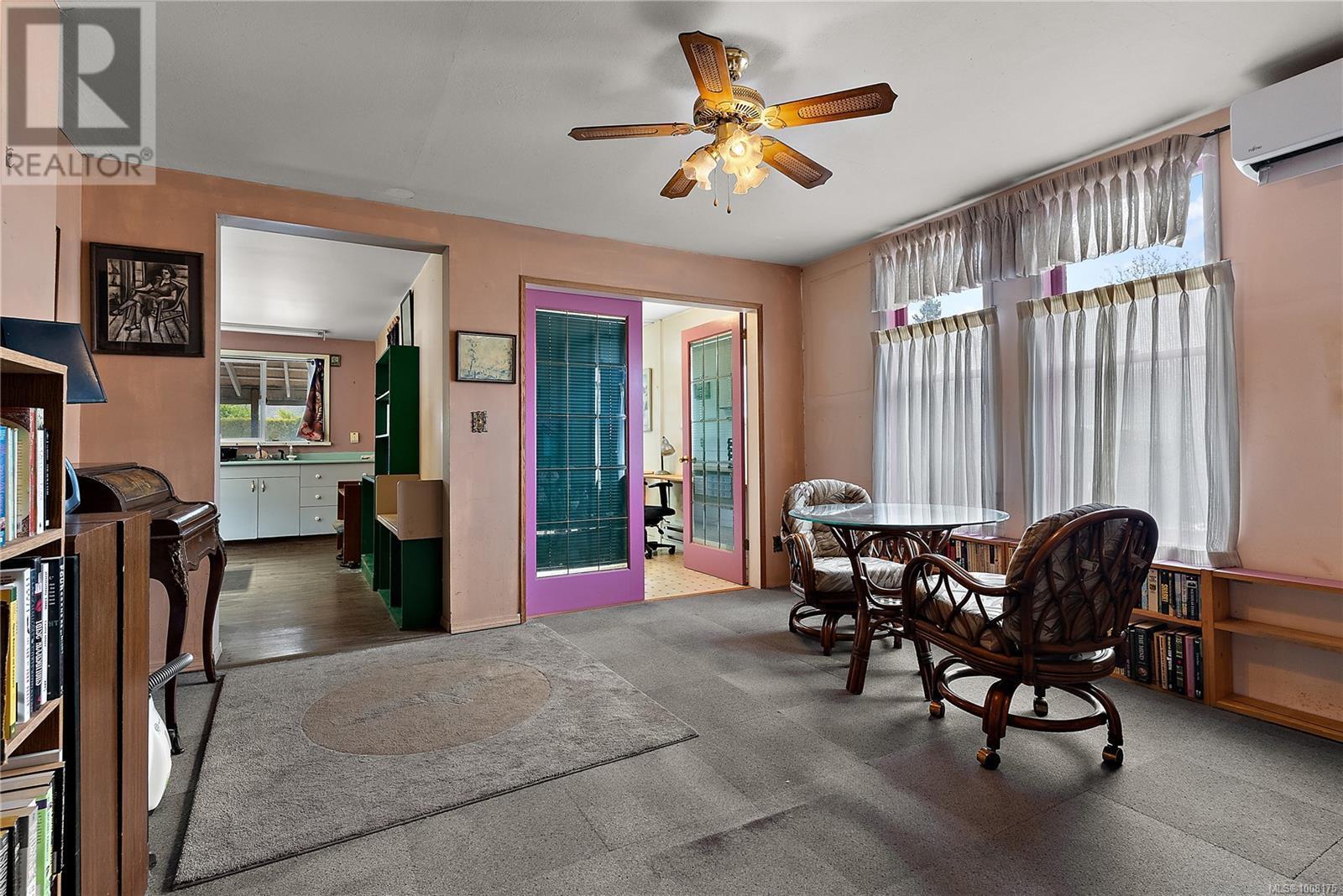 SIDNEY, British Columbia, V8L 2W2, CA, 2 Bedrooms Bedrooms, ,1 BathroomBathrooms,Residential,For Sale,1902048