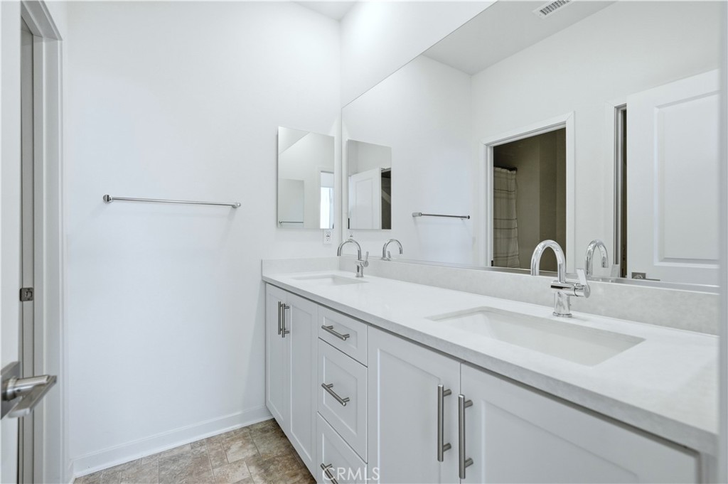 Fontana, California, 92336, United States, 4 Bedrooms Bedrooms, ,3 BathroomsBathrooms,Residential,For Sale,1995371