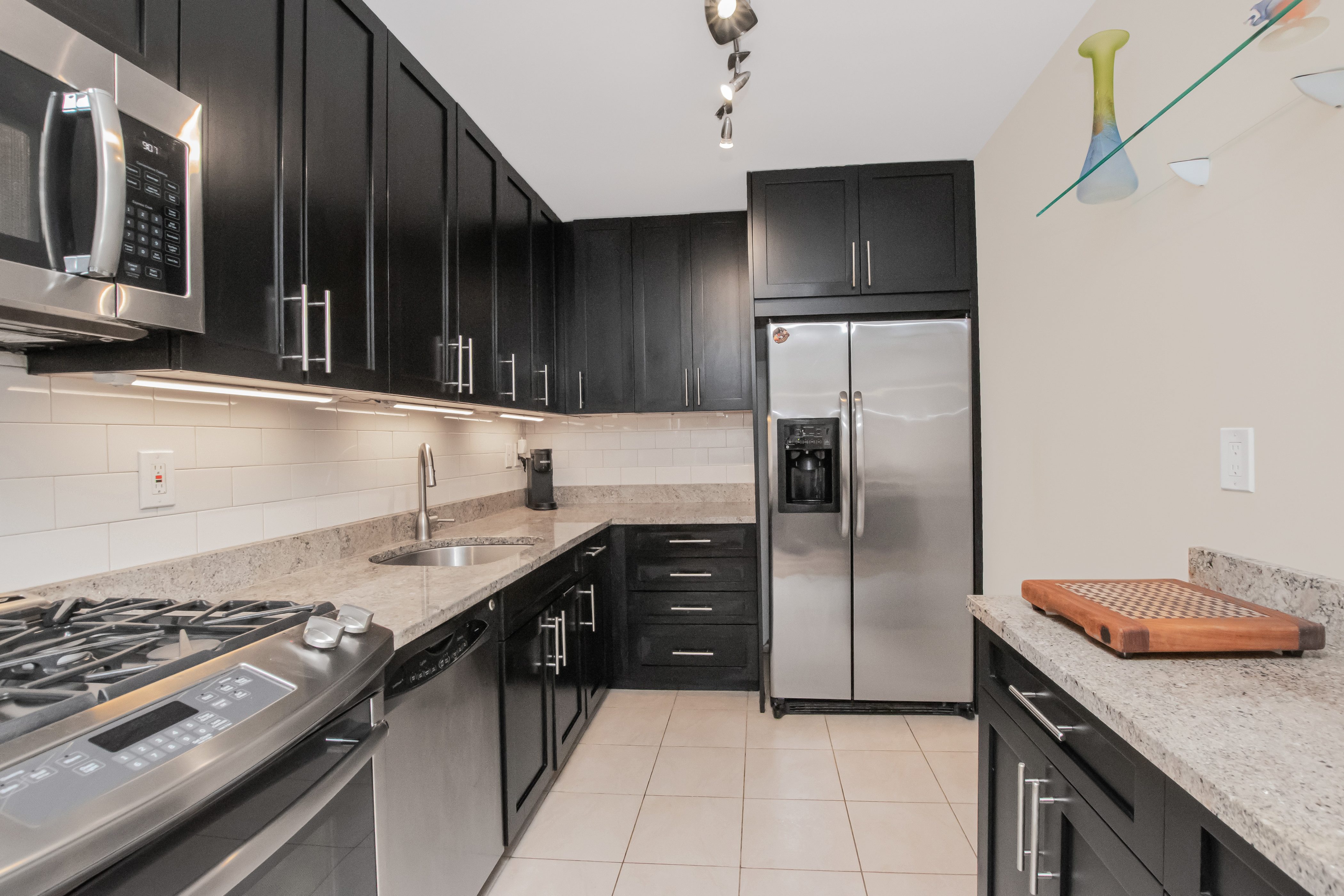  1155 Warburton Avenue - 物件實景