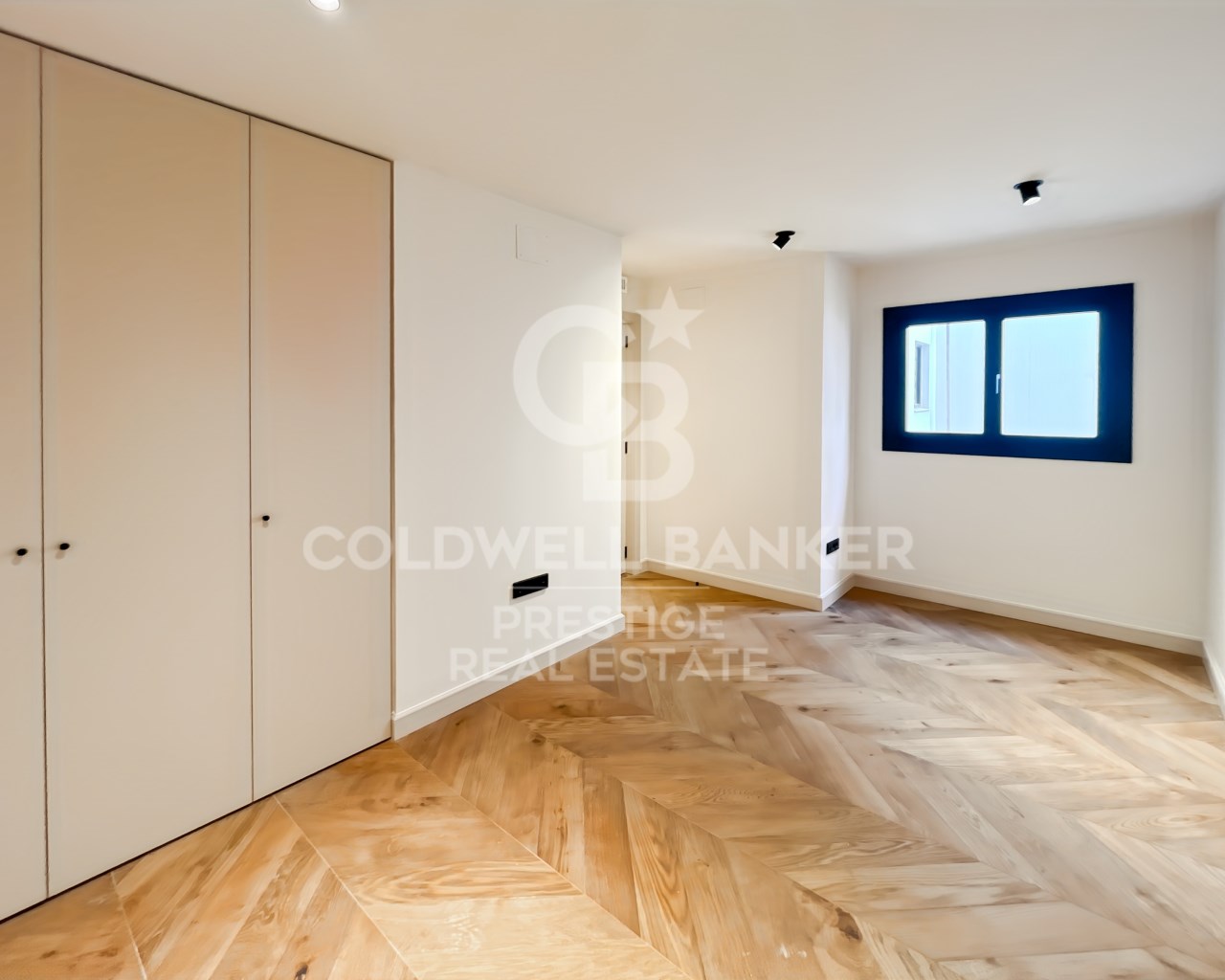 Barcelona, Catalonia, ES, 4 Bedrooms Bedrooms, ,3 BathroomsBathrooms,Residential,For Sale,1805126