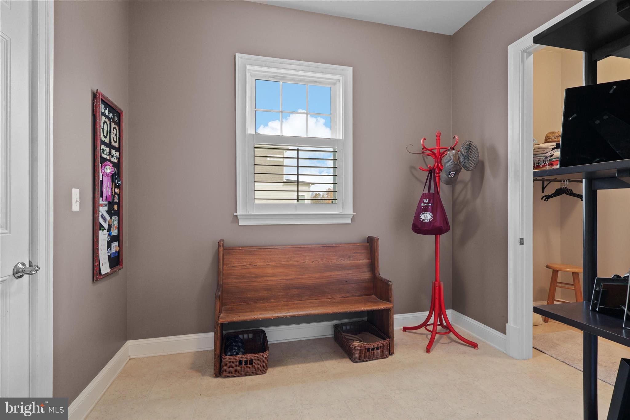 Aldie, Virginia, 20105, United States, 5 Bedrooms Bedrooms, ,5 BathroomsBathrooms,Residential,For Sale,1987386