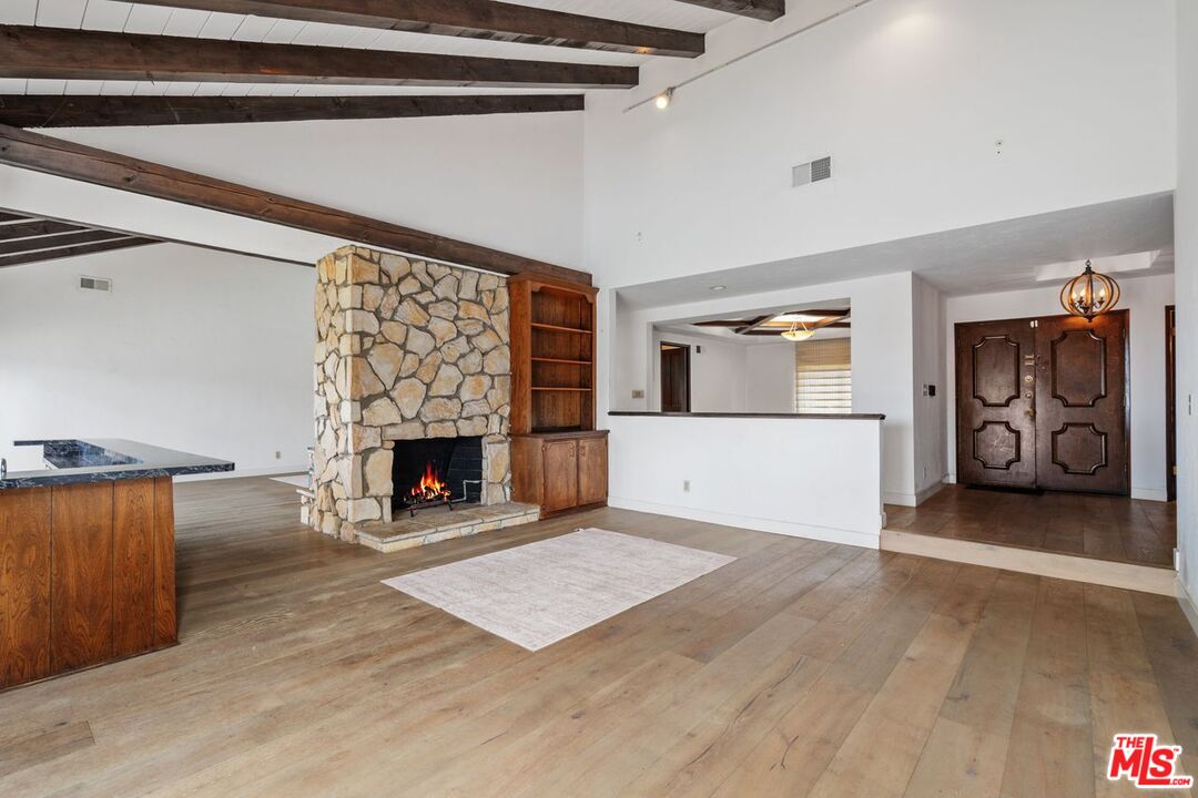 Los Angeles, California, 90046, United States, 4 Bedrooms Bedrooms, ,4 BathroomsBathrooms,Residential,For Sale,1955574