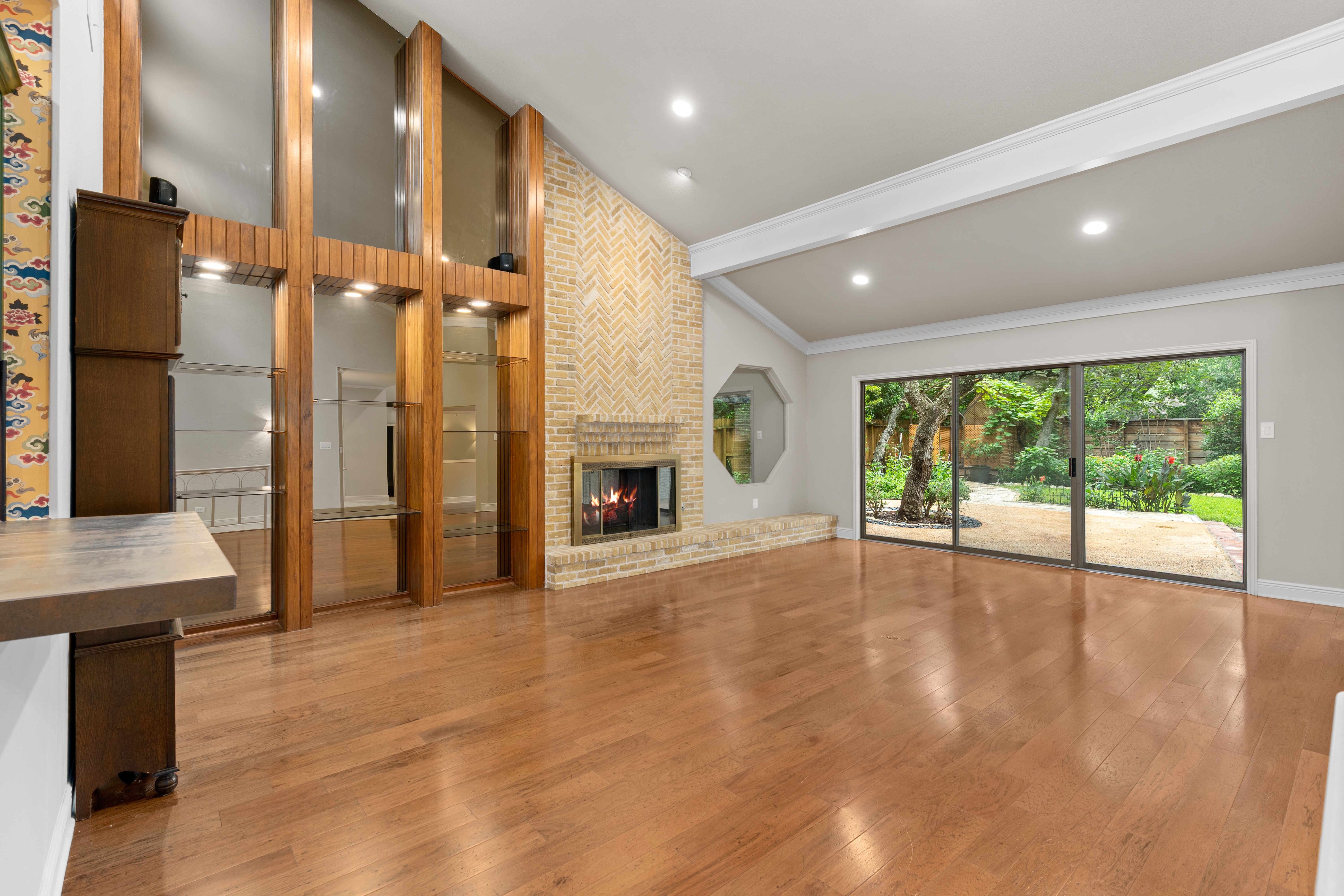  Pristine Architectural Gem in Coveted Hunters Creek - 物件實景