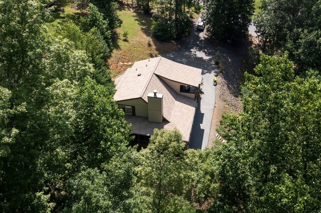 Hiawassee, Georgia, 30546, United States, 2 Bedrooms Bedrooms, ,3 BathroomsBathrooms,Residential,For Sale,1920293