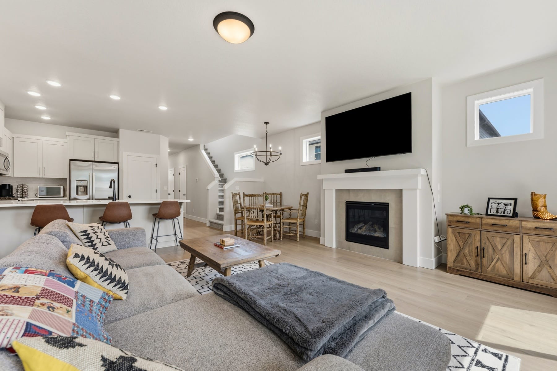  2414 SE MAYBROOK LN Milwaukie, OR 97222 - 物件實景