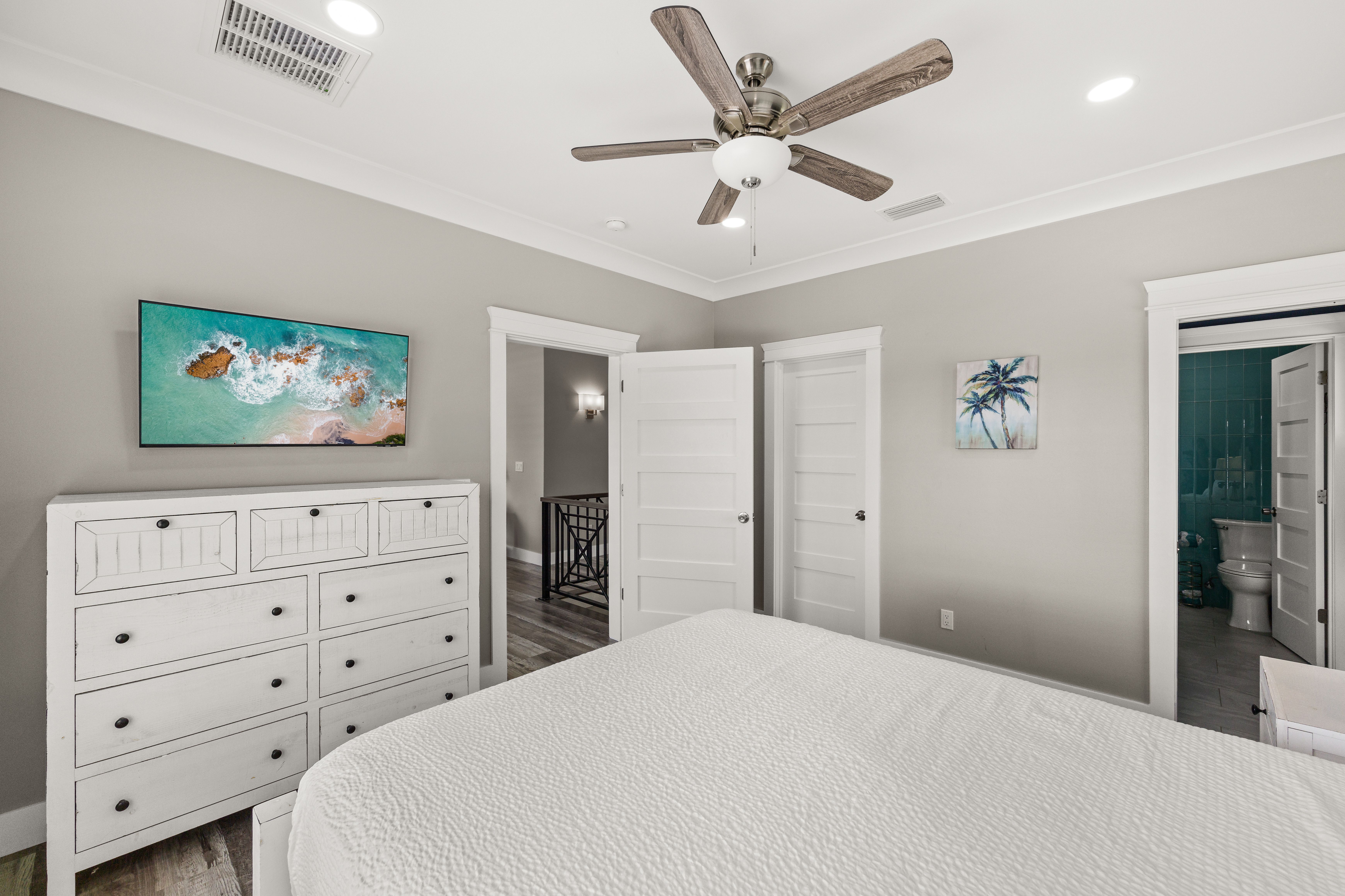  Custom Lakefront Retreat With Gulf Views And Private Pool - 物件實景