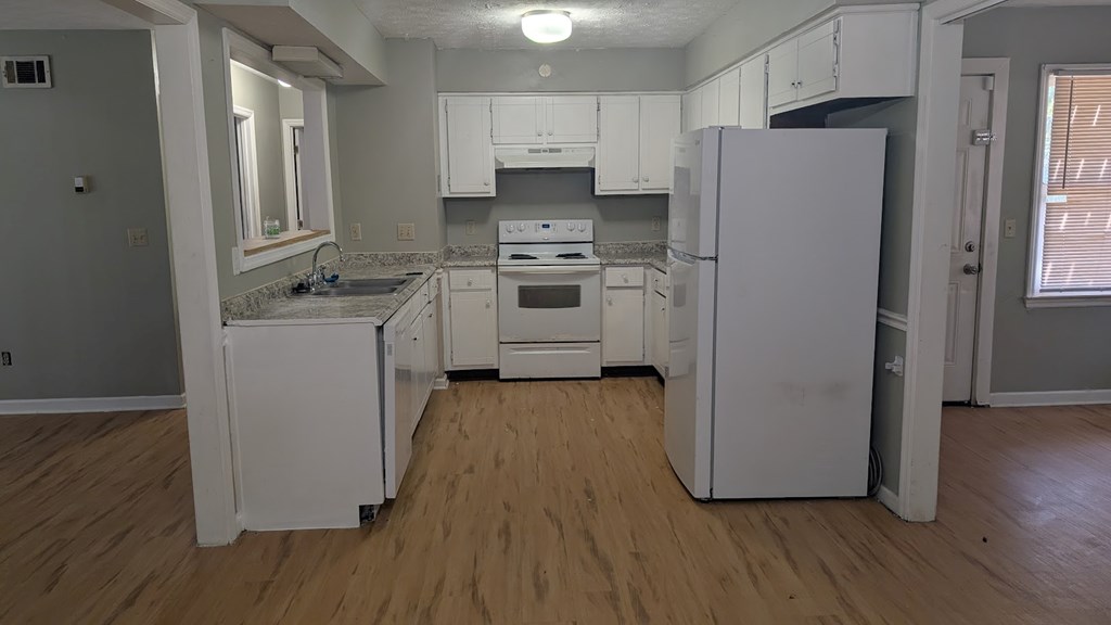 Columbus, Georgia, 31909, United States, 10 Bedrooms Bedrooms, ,8 BathroomsBathrooms,Residential,For Sale,1931089
