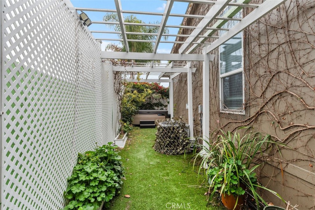 Long Beach, California, 90810, United States, 3 Bedrooms Bedrooms, ,2 BathroomsBathrooms,Residential,For Sale,1828564