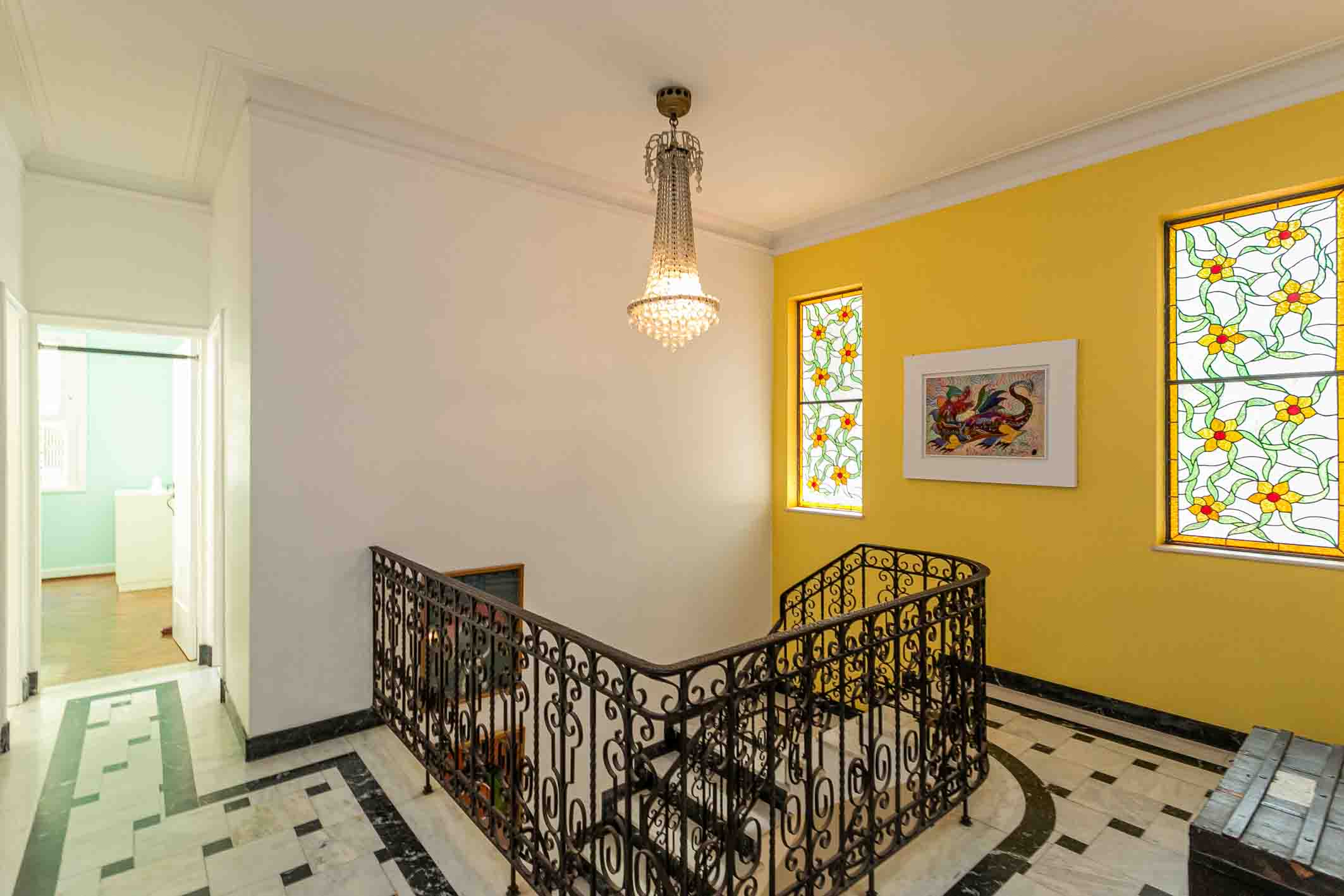  Spacious residence on a quiet street with landscaped garden - 物件實景